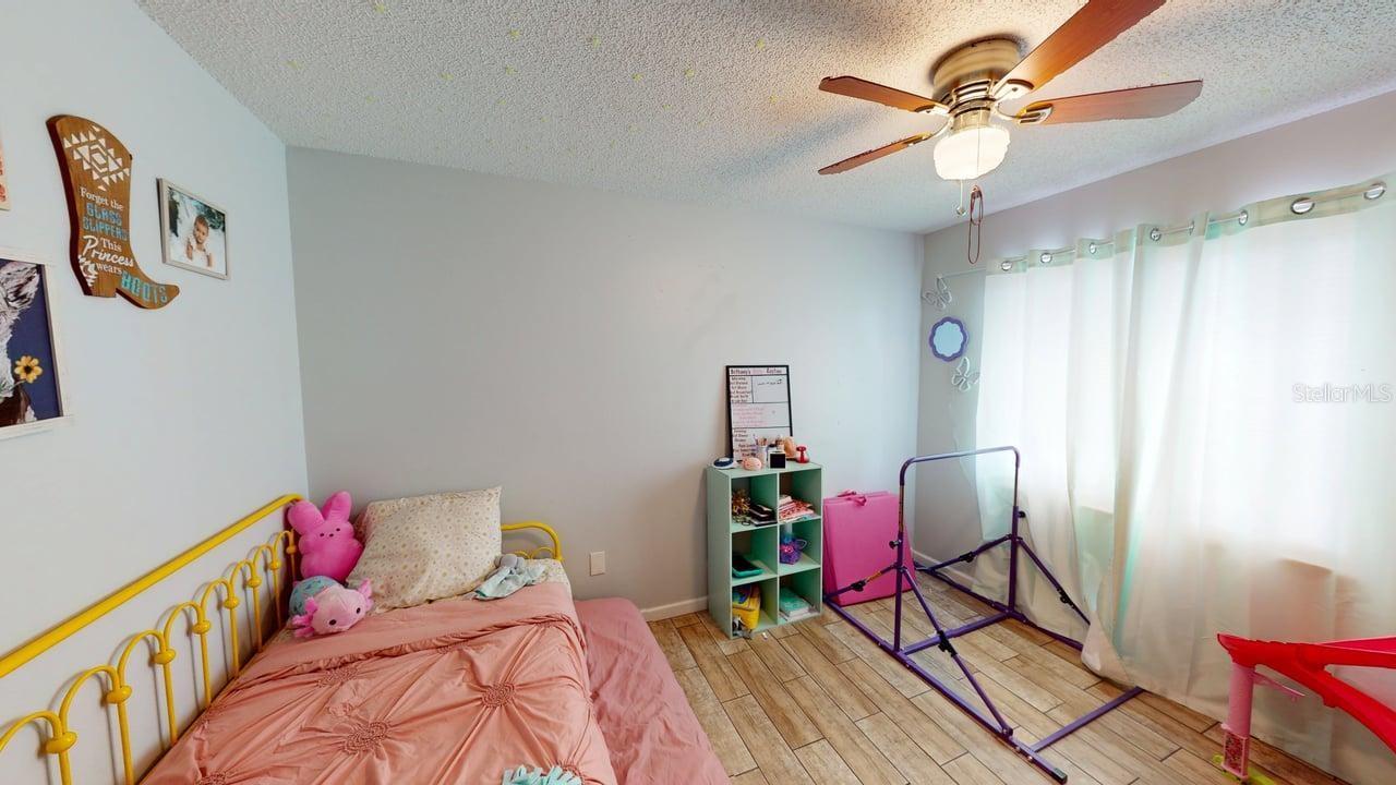 Image 21 of 37 For 12381 Antonio Circle