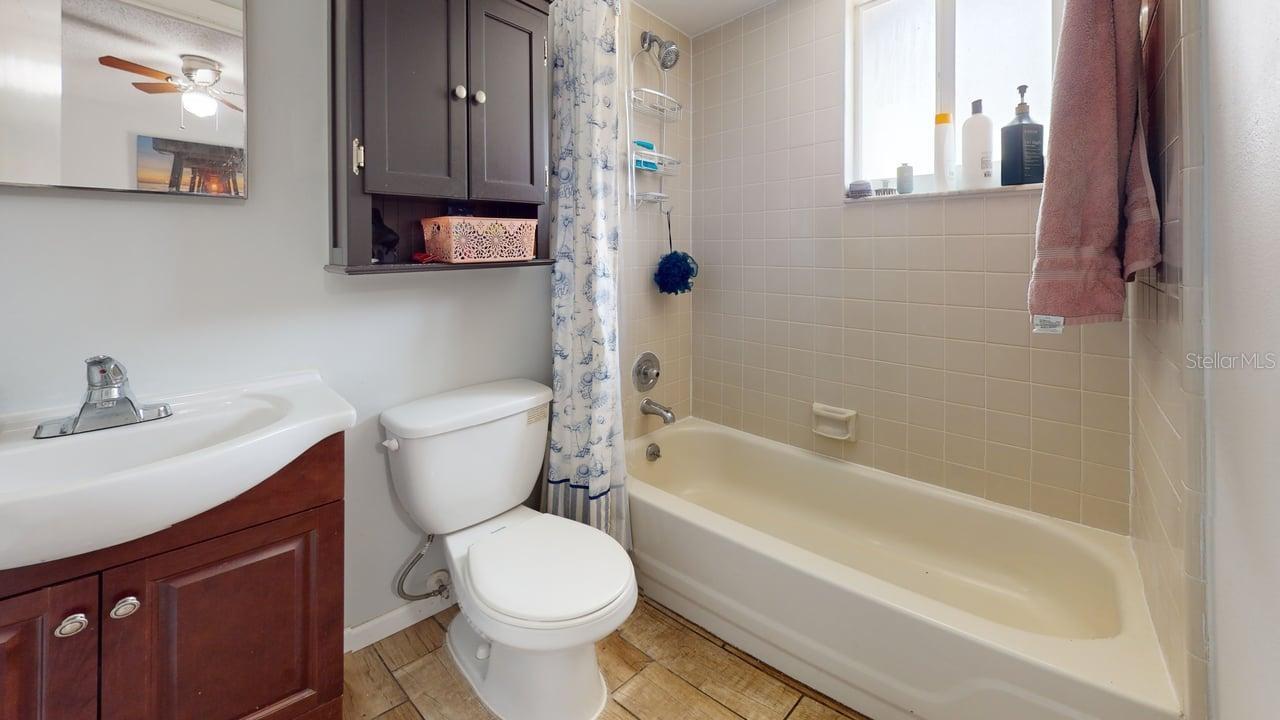 Image 22 of 37 For 12381 Antonio Circle