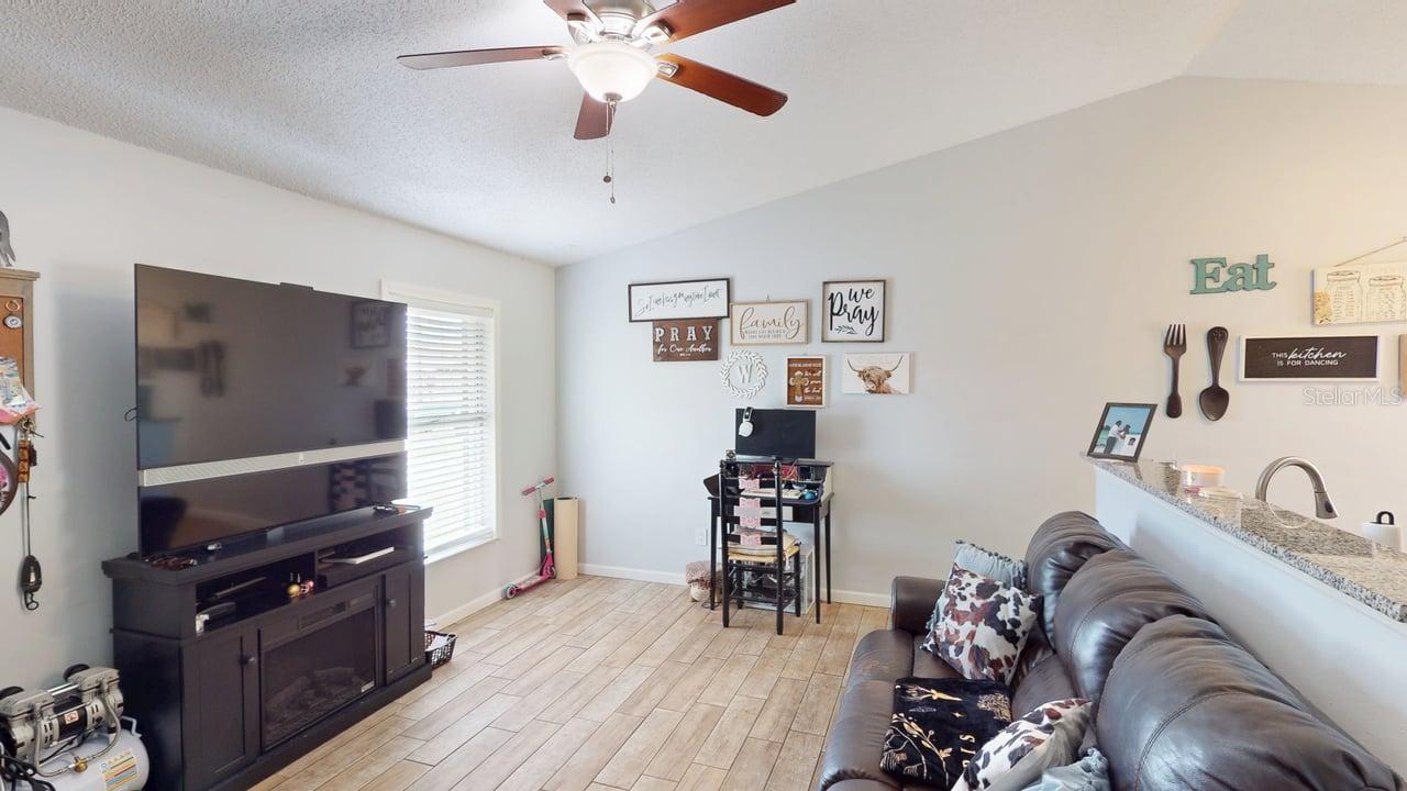 Image 7 of 37 For 12381 Antonio Circle