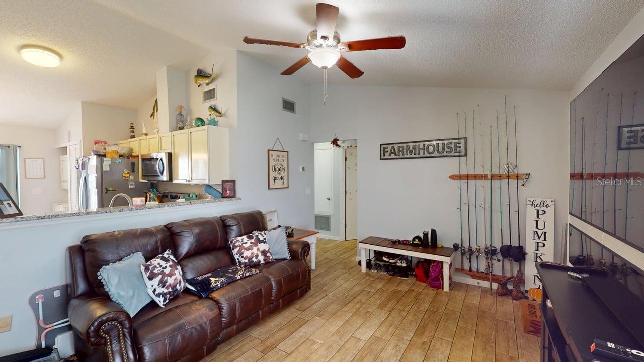 Image 8 of 37 For 12381 Antonio Circle
