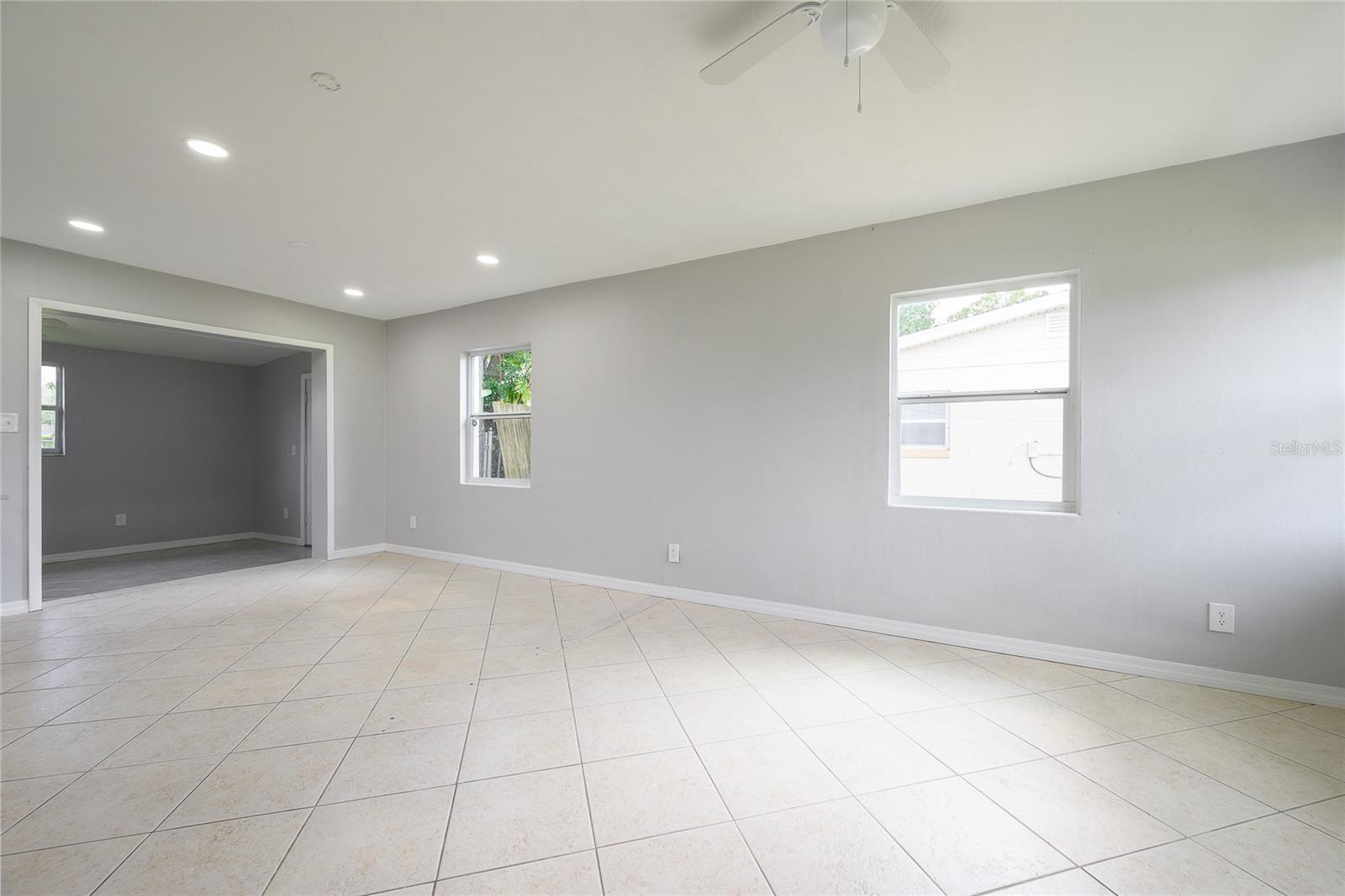 Image 8 of 20 For 4824 Shoshone Street