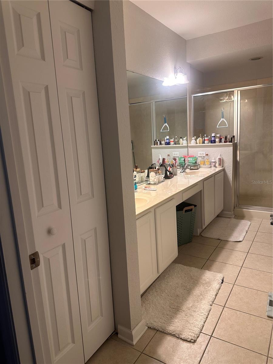 Image 5 of 25 For 6450 Alcalde Court 106
