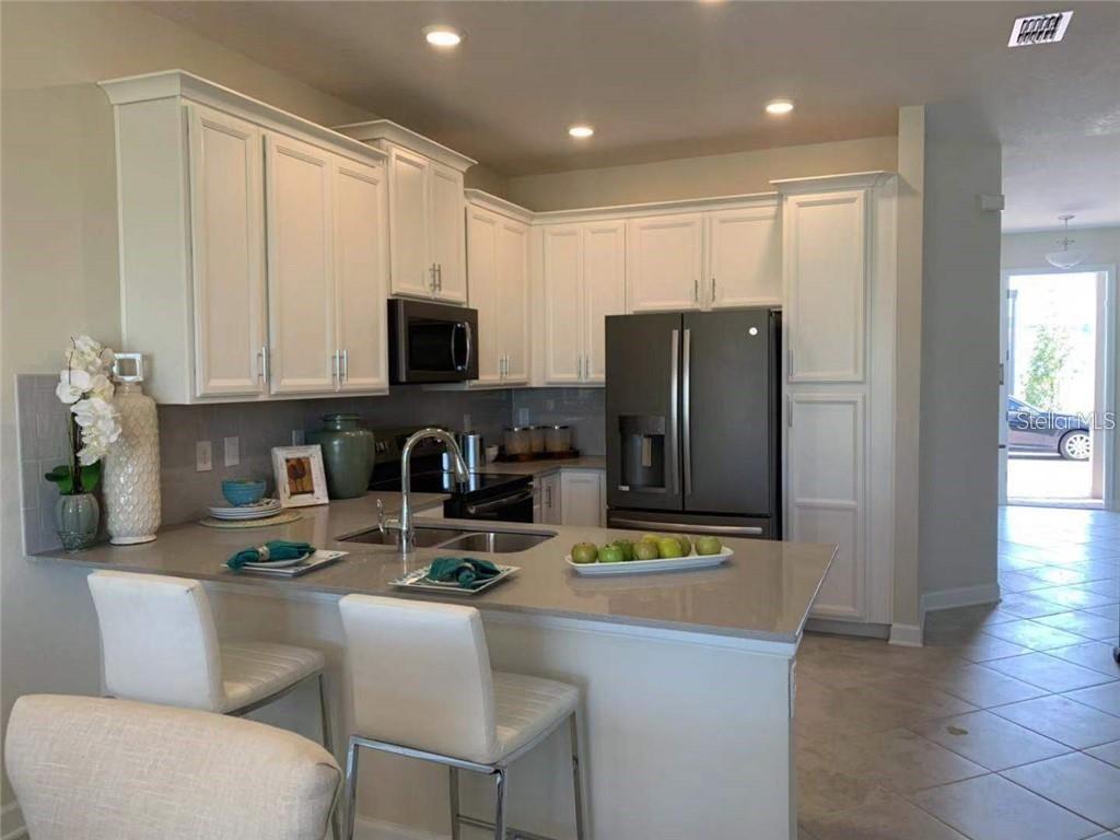 Image 3 of 17 For 1205 Royal St George Boulevard