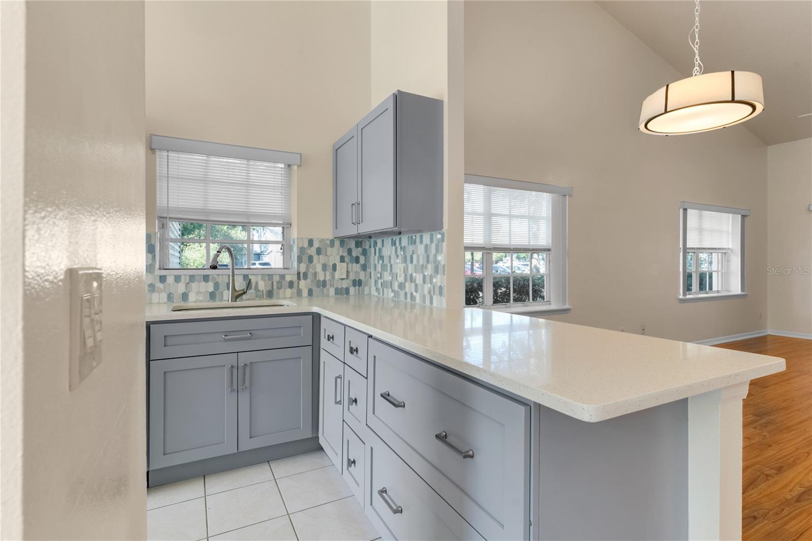 Image 13 of 38 For 4927 Lake Waterford Way W 1-202