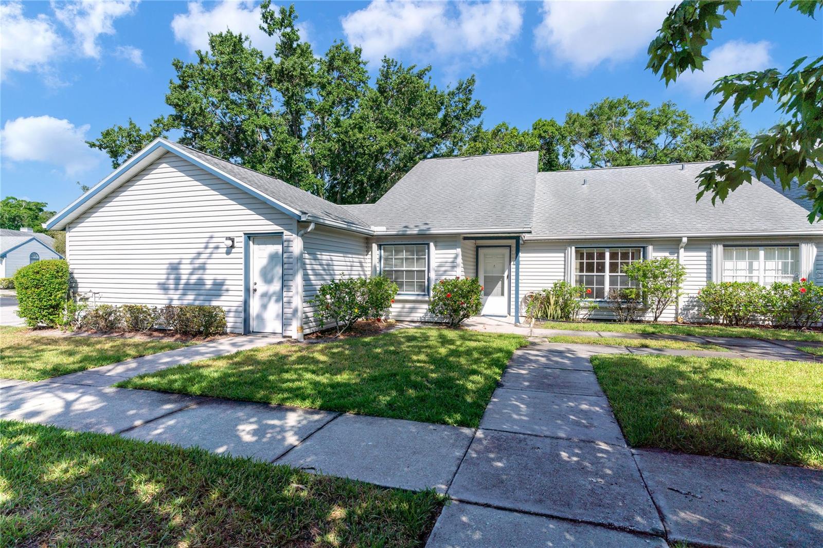 Image 2 of 38 For 4927 Lake Waterford Way W 1-202