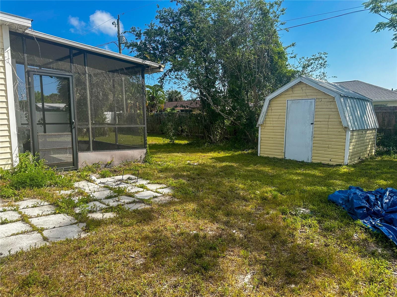 Image 4 of 14 For 3123 Tamarind Drive