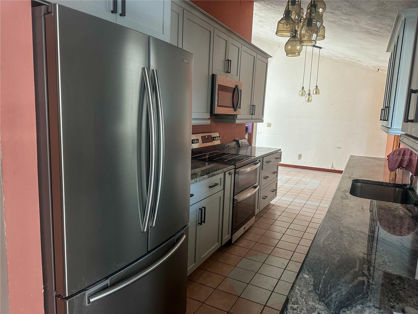 Image 9 of 14 For 3123 Tamarind Drive