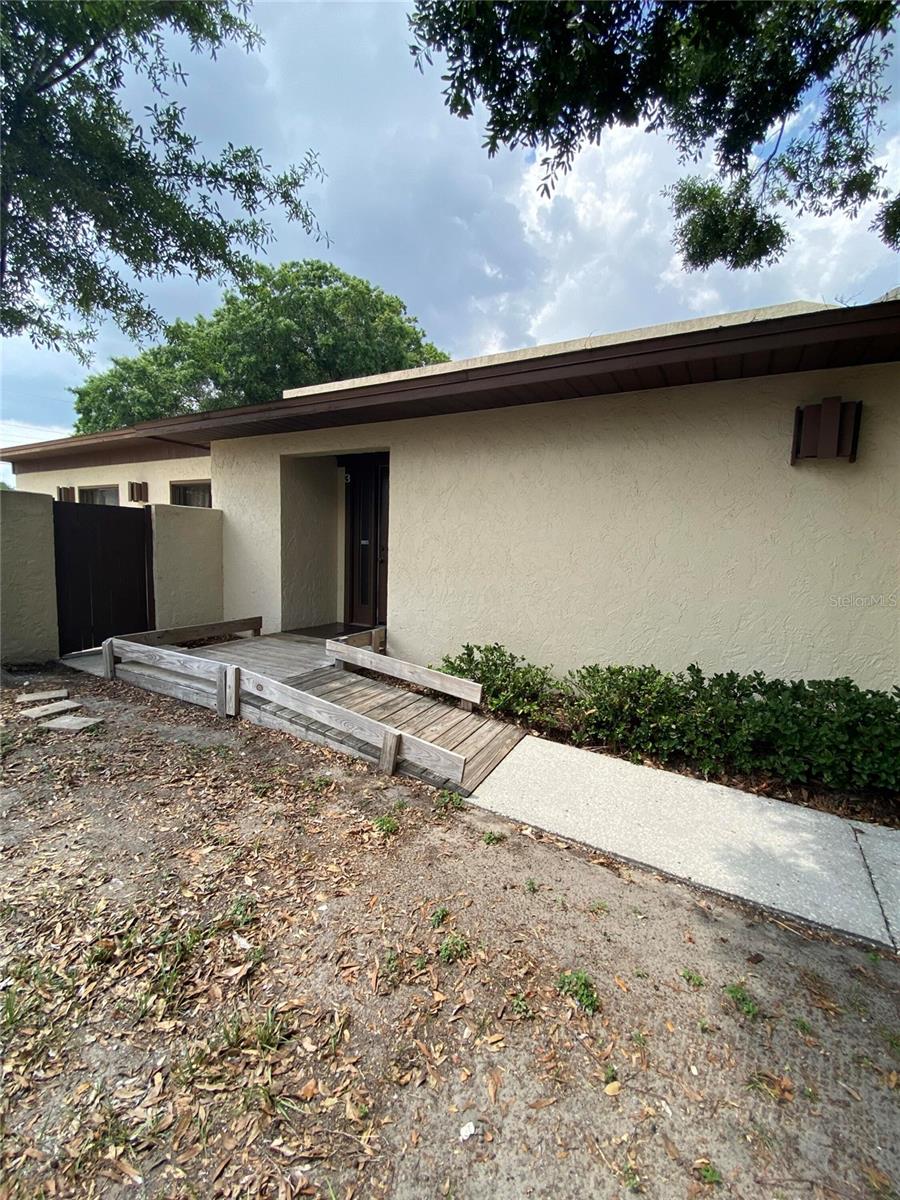 Details for 1880 Crystal Lake Drive 3, LAKELAND, FL 33801
