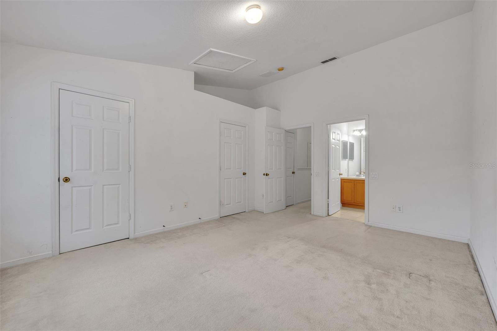 Image 18 of 23 For 1150 Vineland Place