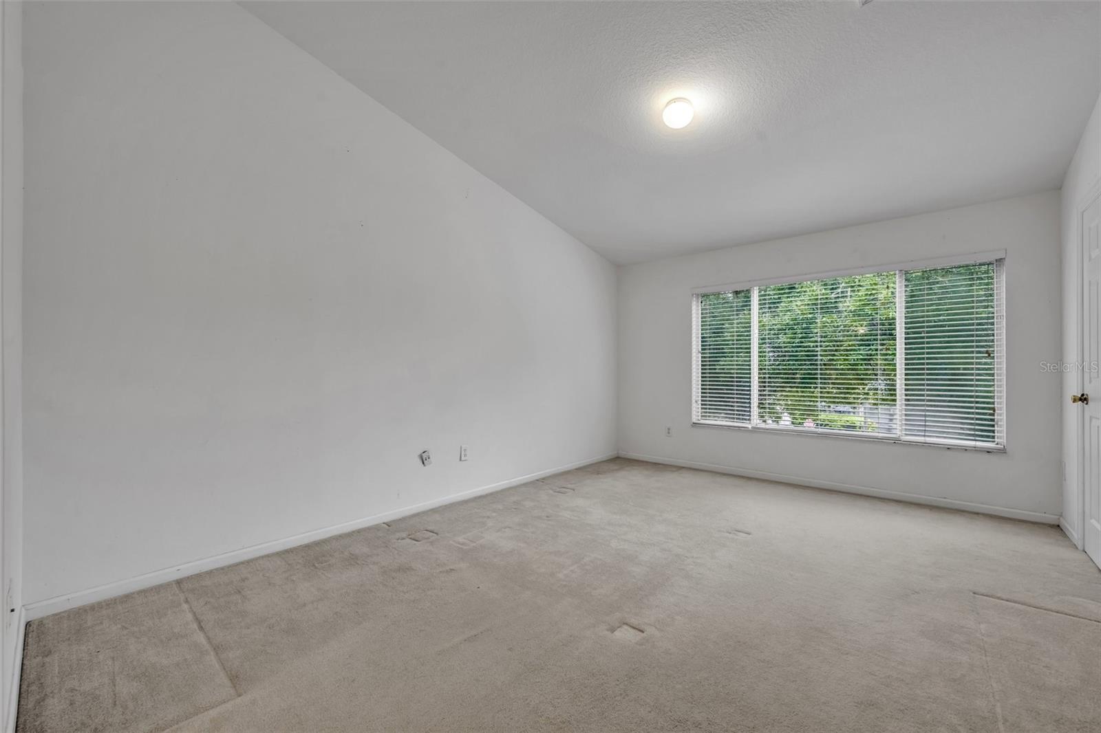 Image 19 of 23 For 1150 Vineland Place
