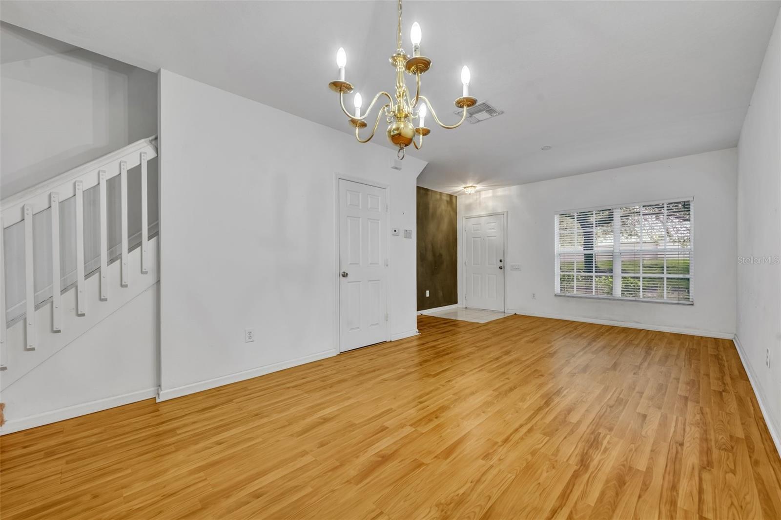 Image 3 of 23 For 1150 Vineland Place