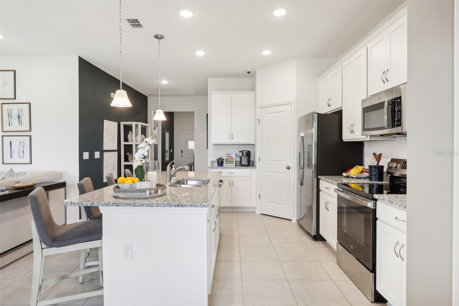 Image 12 of 49 For 439 Shoreview Sands Avenue