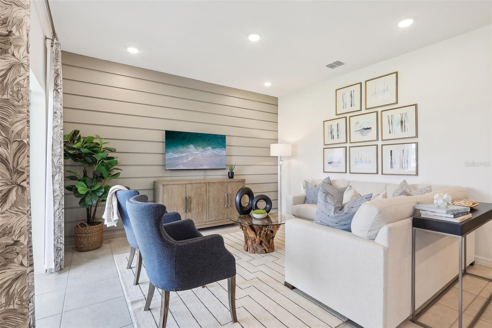 Image 4 of 49 For 439 Shoreview Sands Avenue