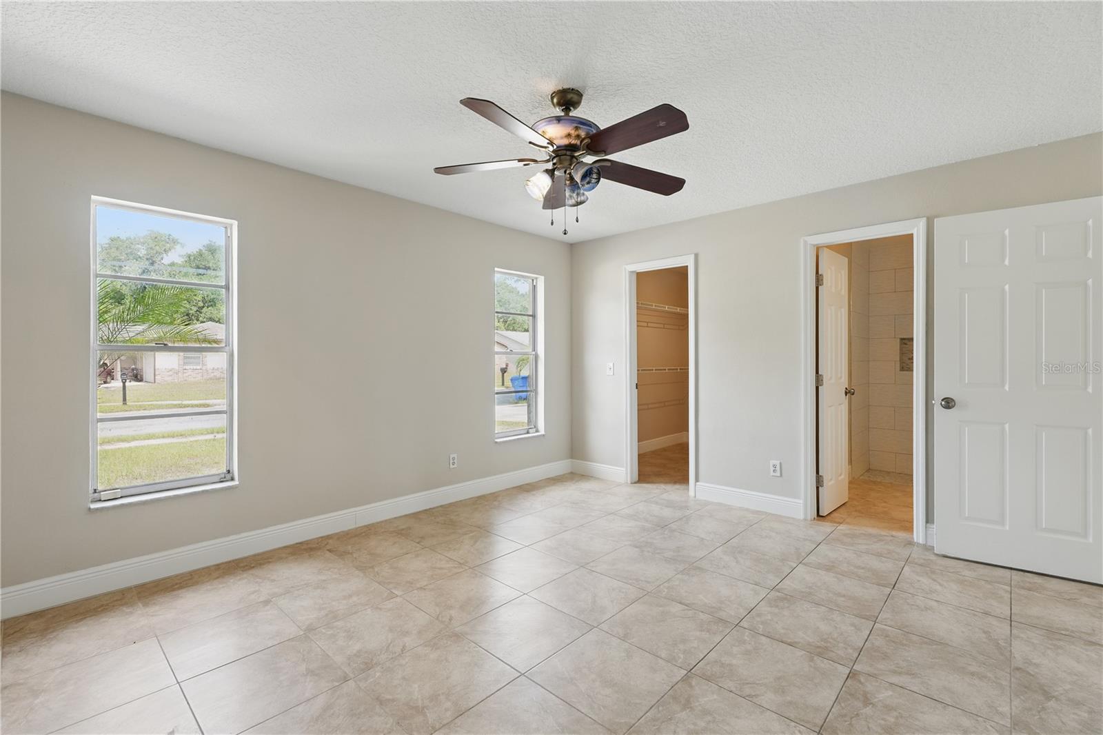 Image 8 of 34 For 2527 Christine Drive