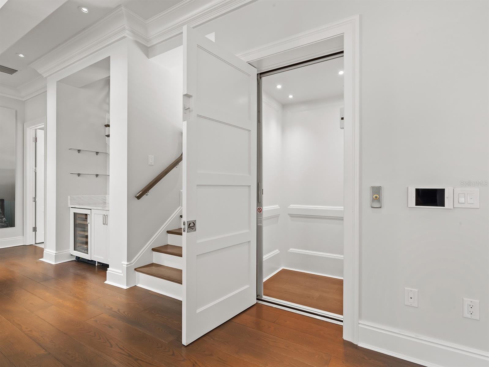Image 17 of 49 For 649 Park Avenue
