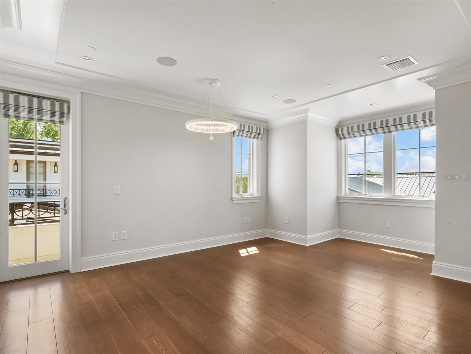 Image 36 of 49 For 649 Park Avenue