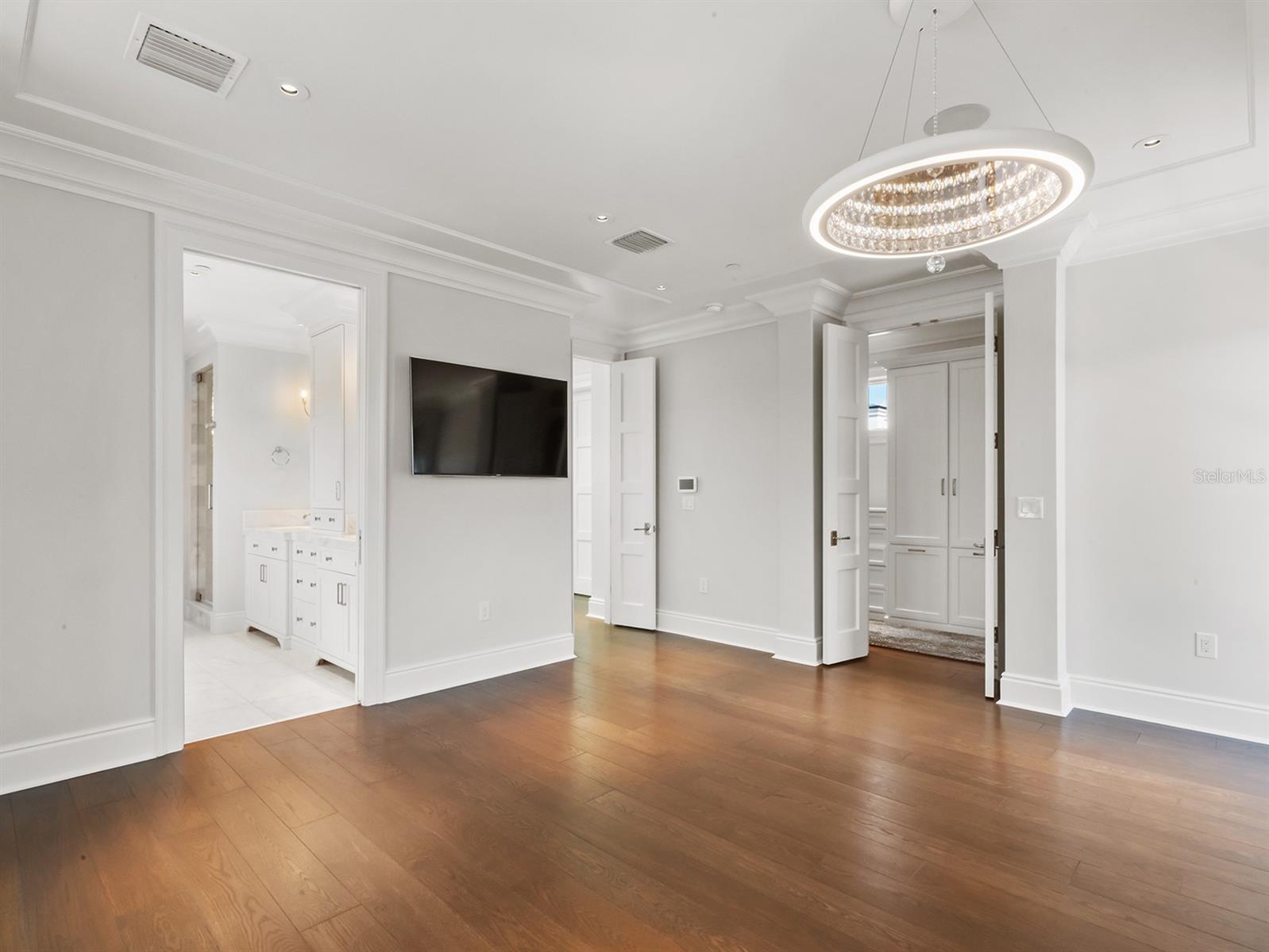 Image 38 of 49 For 649 Park Avenue