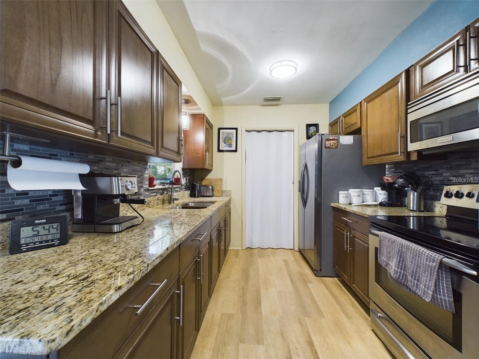 Image 4 of 13 For 4519 Se 140th Pl