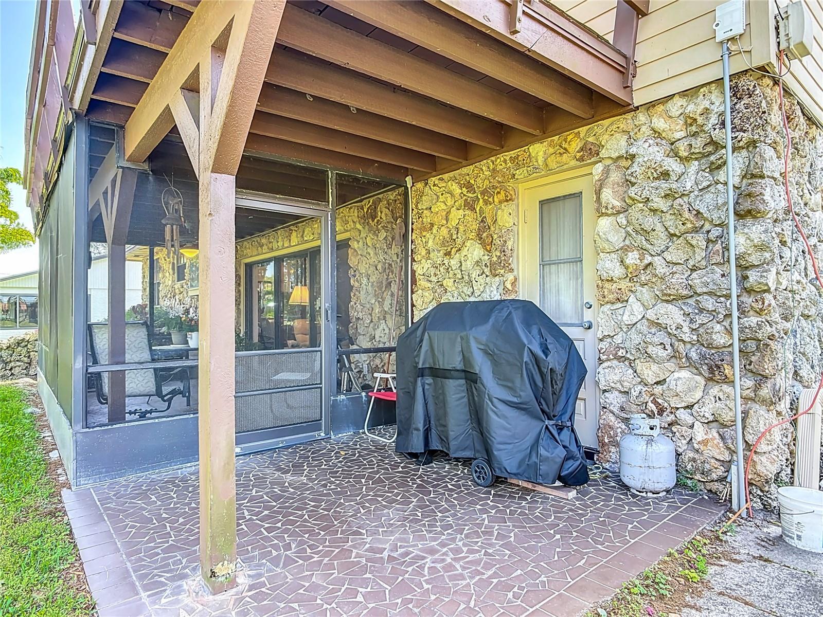 Image 16 of 49 For 721 Fairway Drive