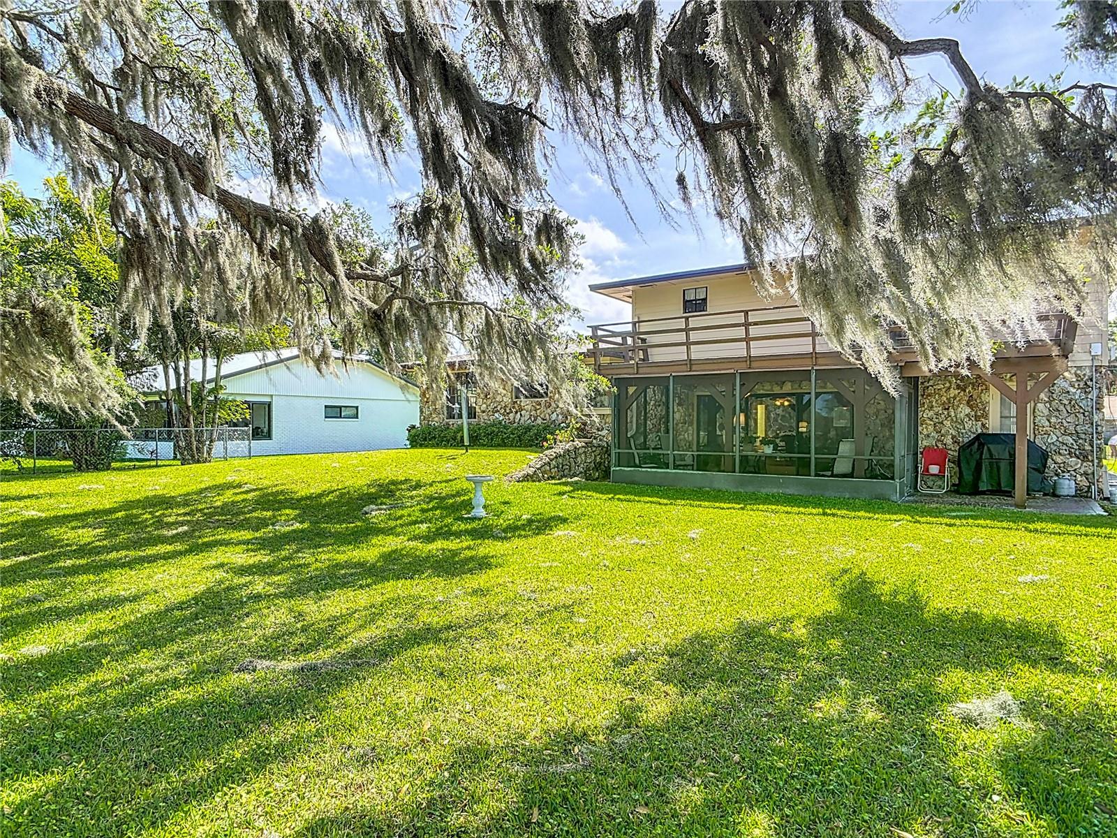 Image 18 of 49 For 721 Fairway Drive