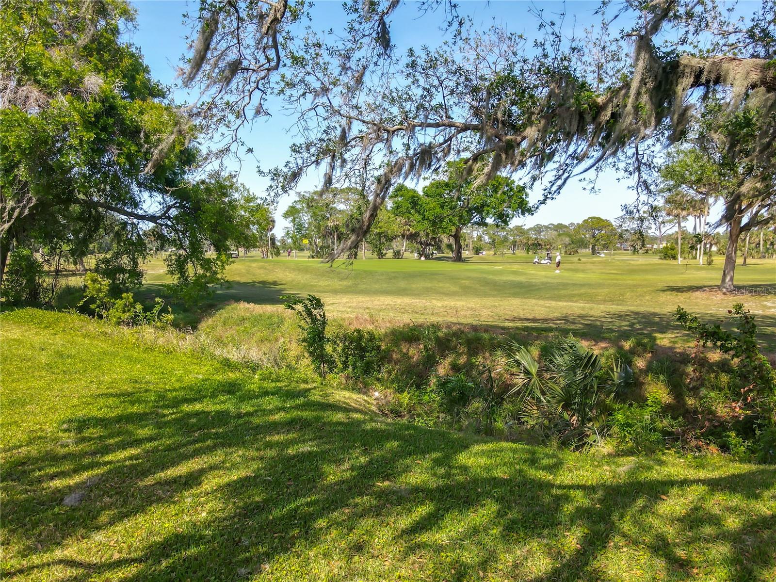 Image 21 of 49 For 721 Fairway Drive