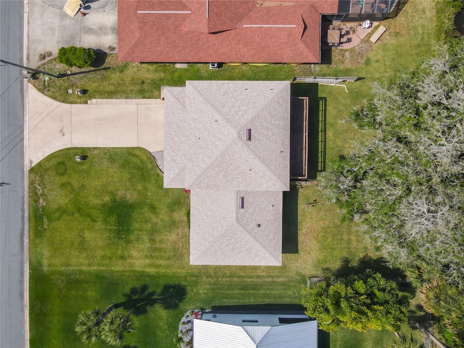 Image 23 of 49 For 721 Fairway Drive
