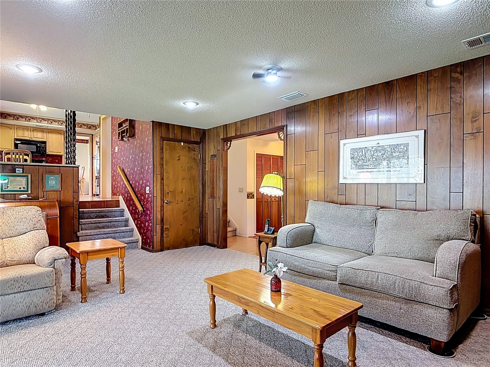 Image 33 of 49 For 721 Fairway Drive