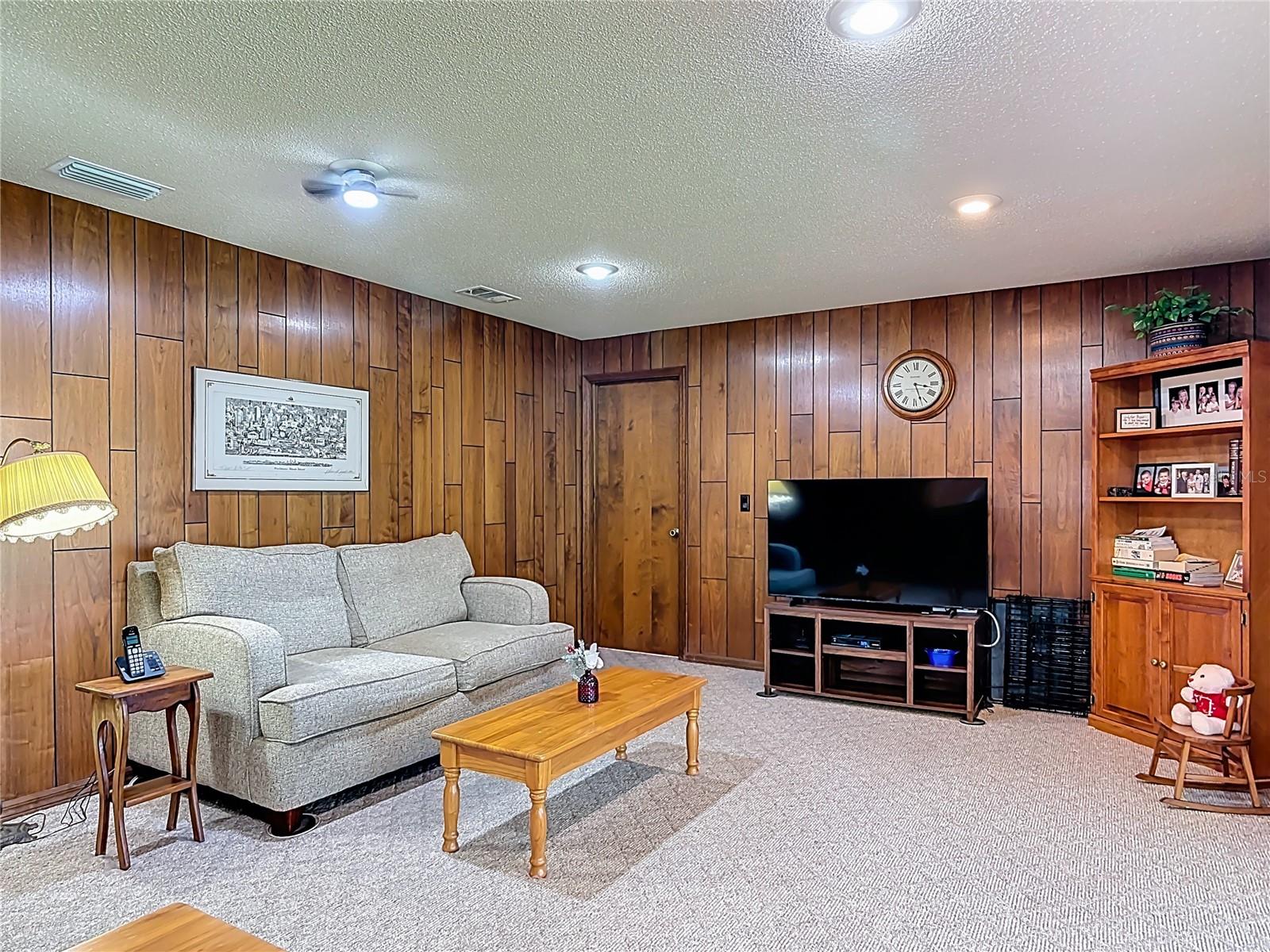Image 34 of 49 For 721 Fairway Drive