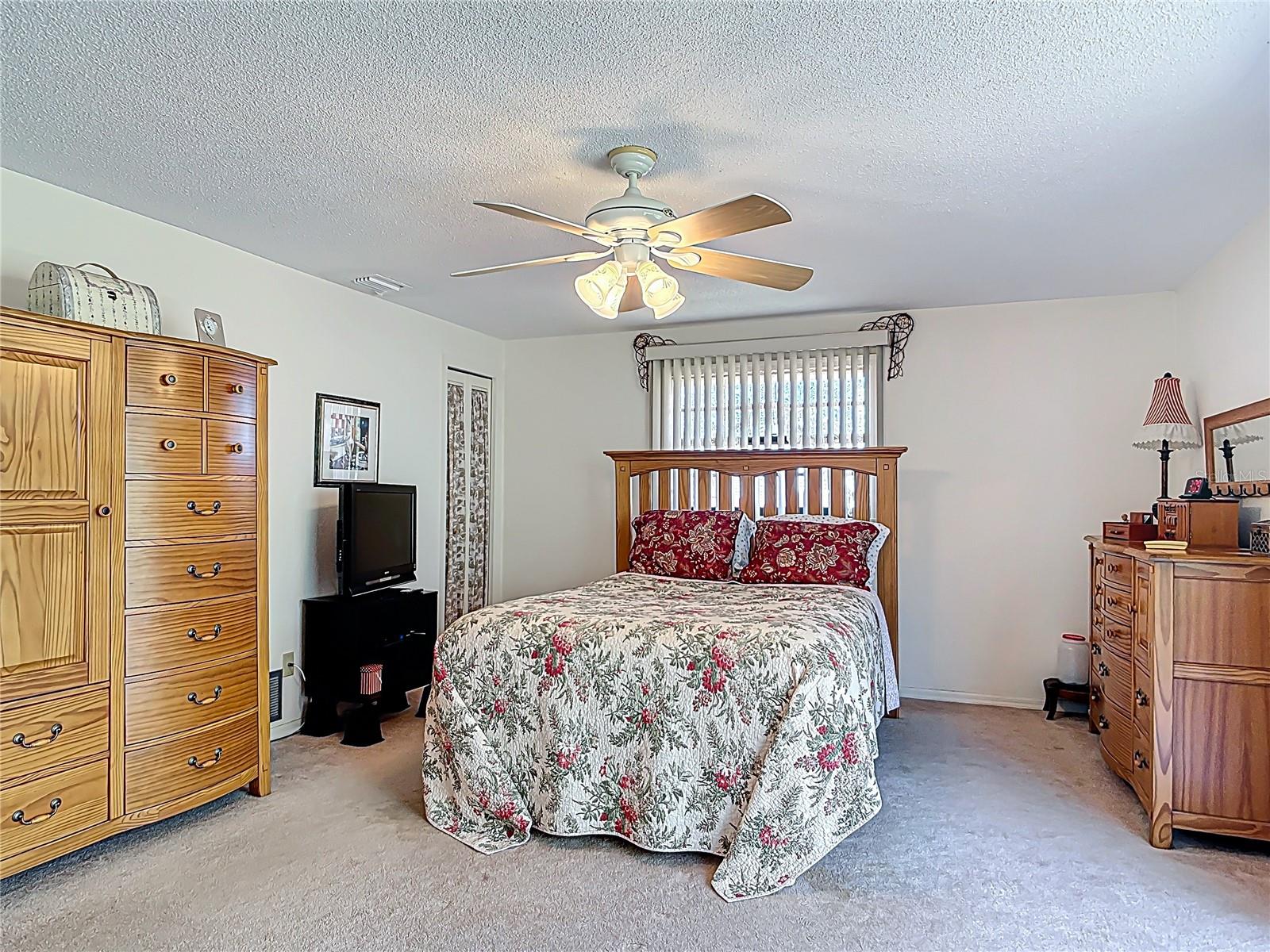 Image 7 of 49 For 721 Fairway Drive