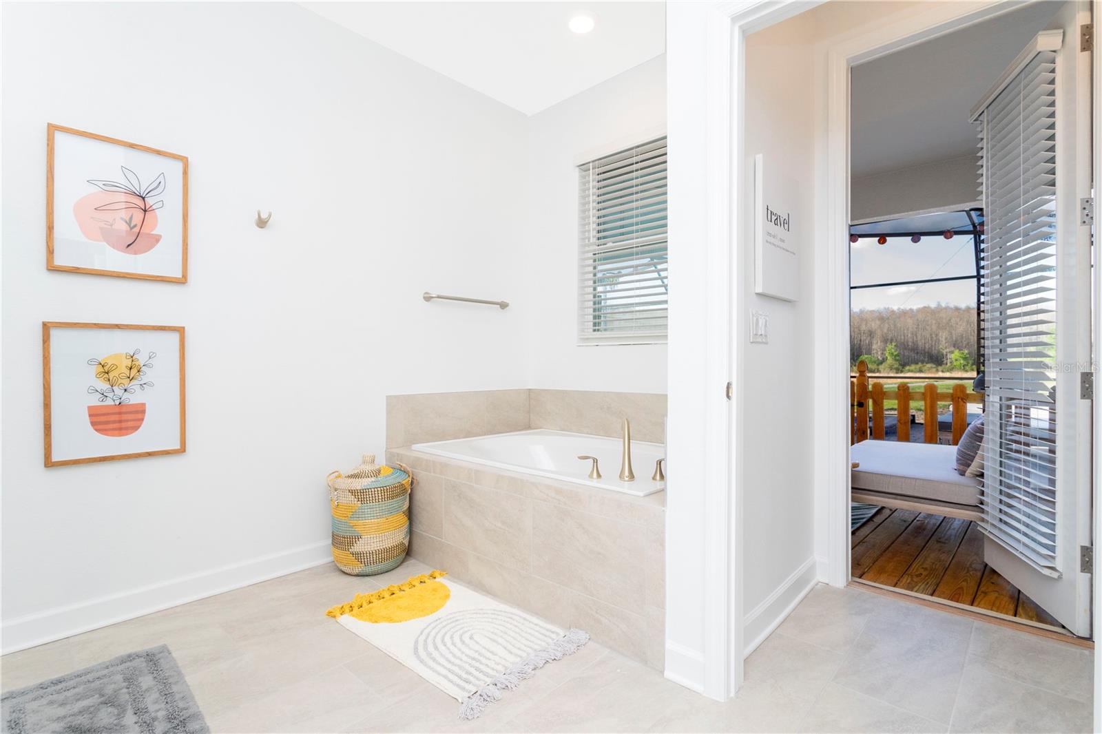 Image 33 of 72 For 2836 Simile Street