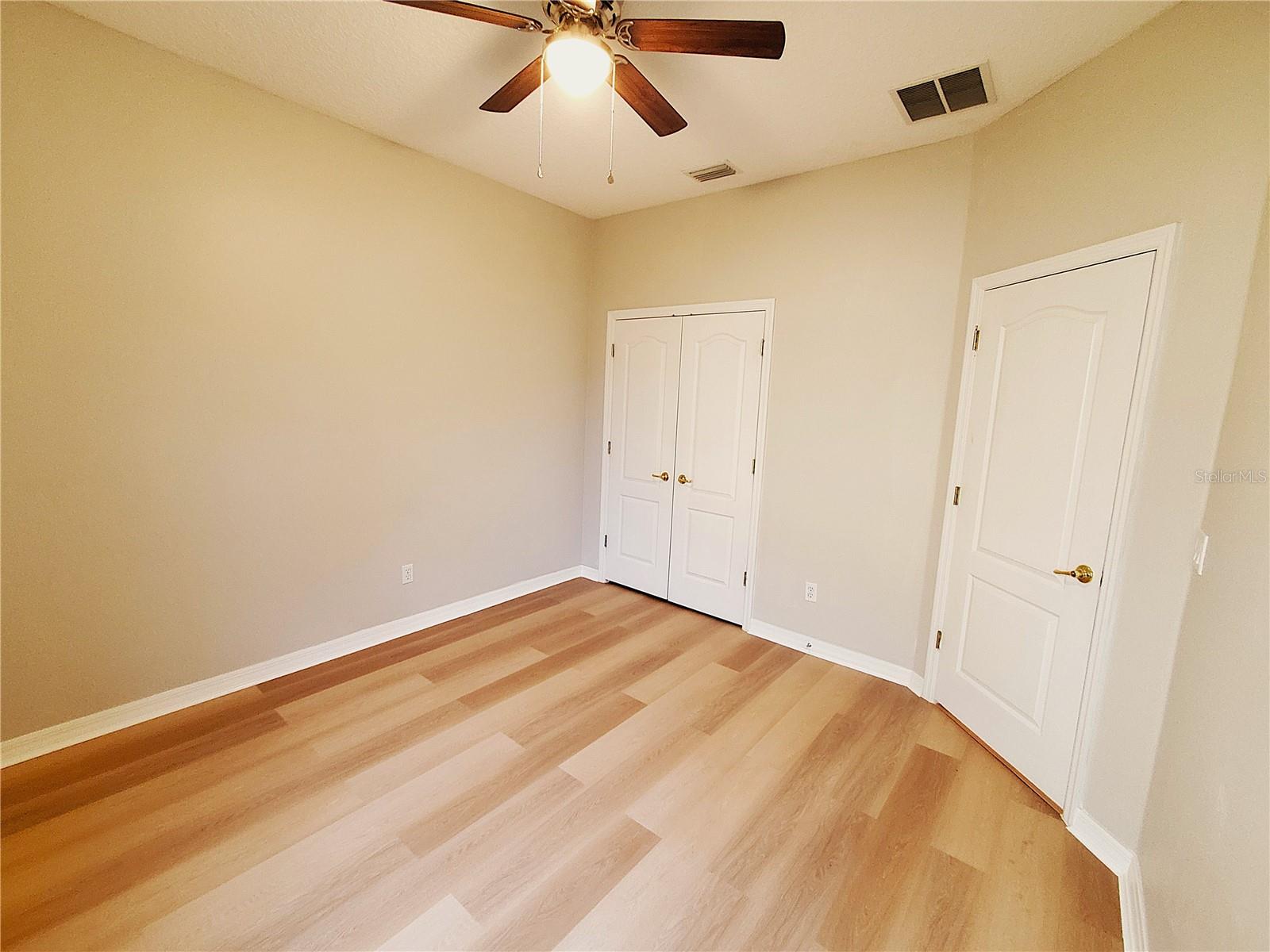 Image 11 of 39 For 6728 Duncaster Street