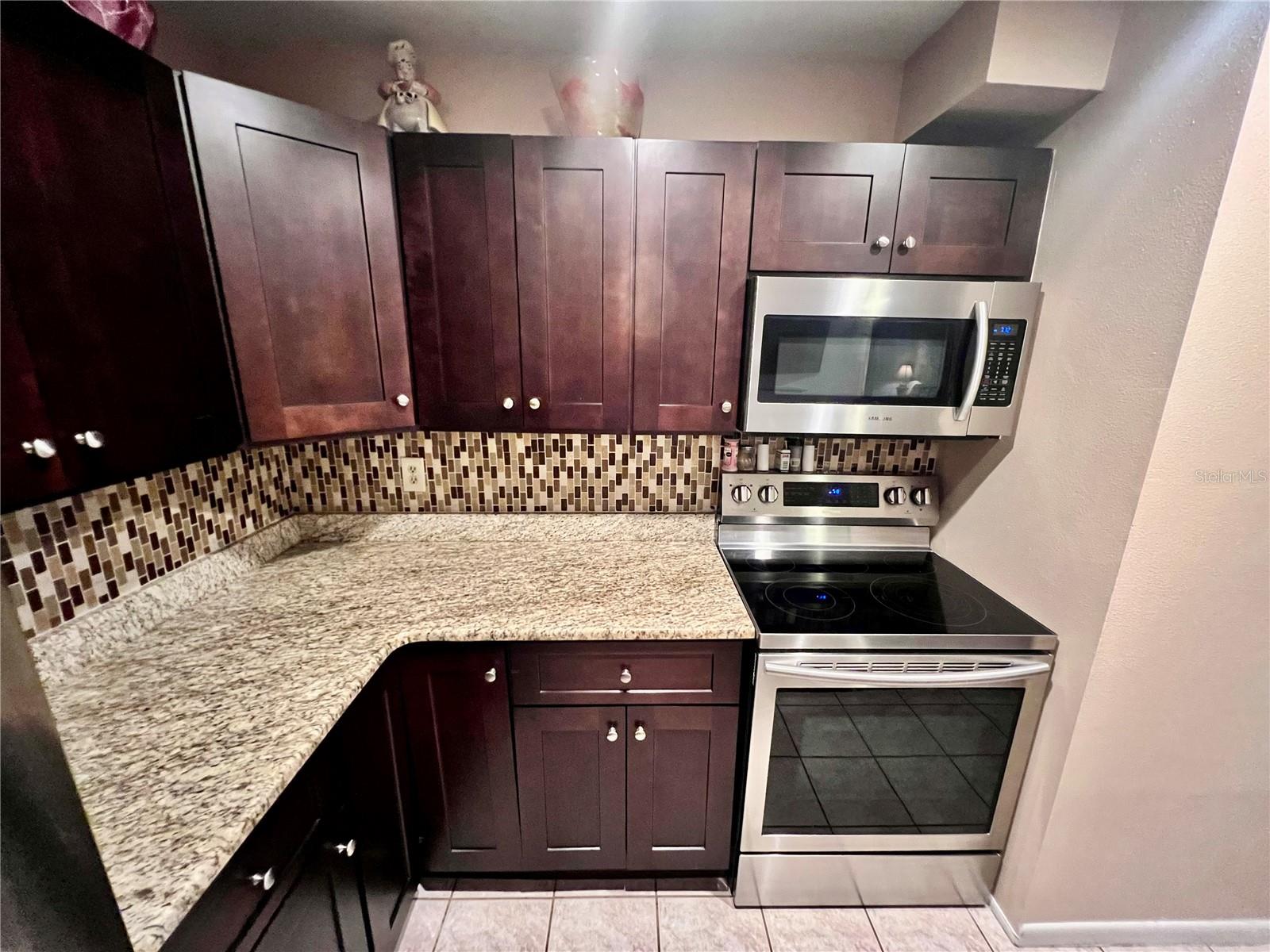 Image 14 of 31 For 130 Jasmine Woods Court 3d