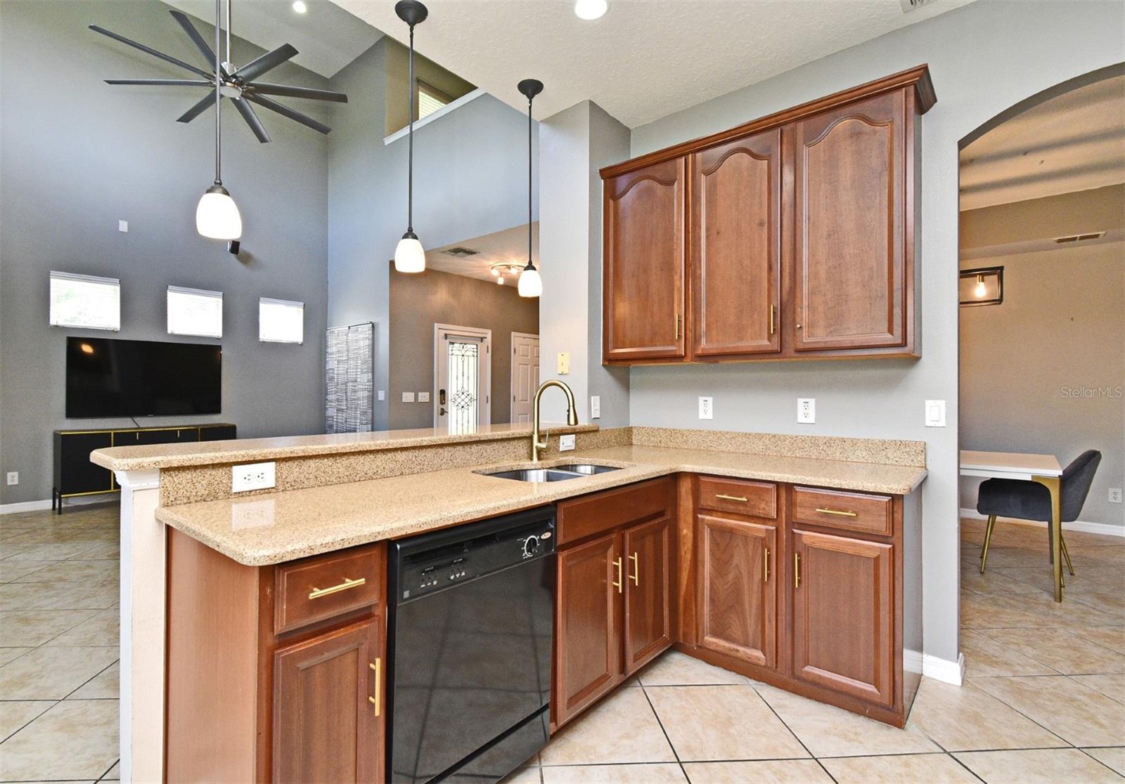 Image 20 of 59 For 506 Harbor Winds Court