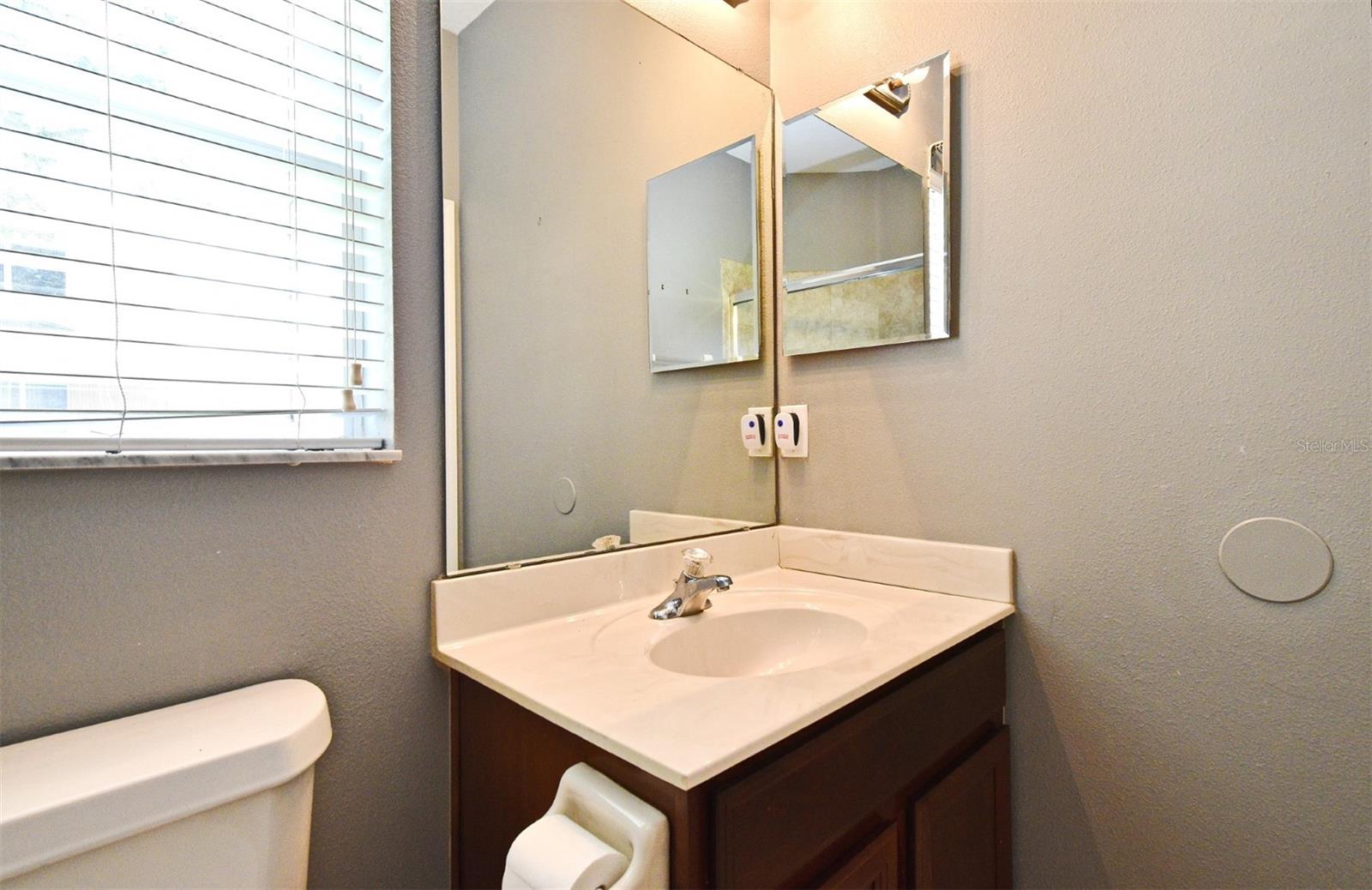 Image 34 of 59 For 506 Harbor Winds Court