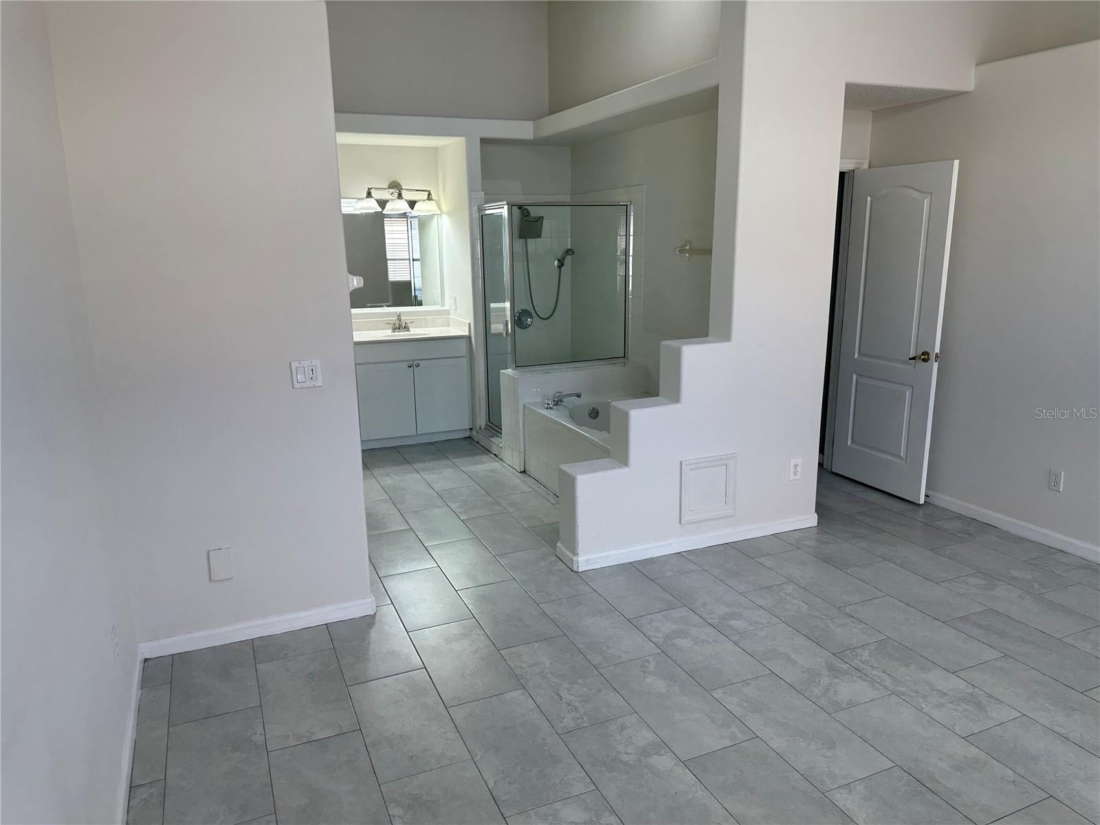 Image 13 of 22 For 6625 Cherry Grove Cir