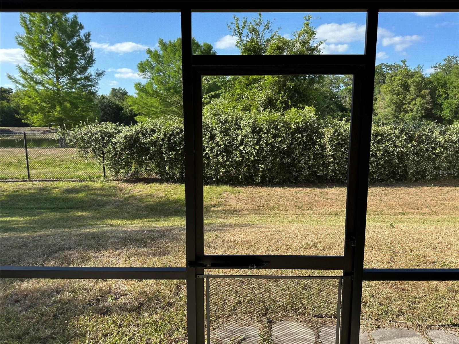 Image 17 of 22 For 6625 Cherry Grove Cir