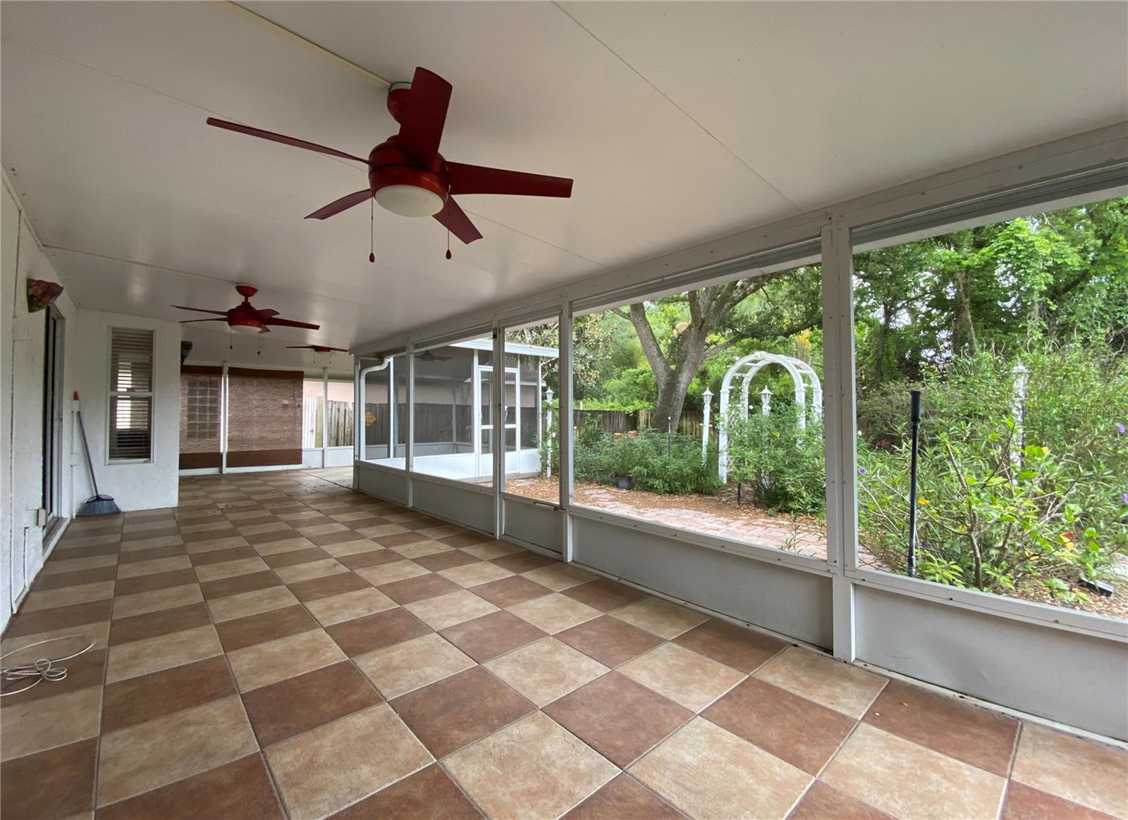 Image 21 of 23 For 3791 Lake Mirage Boulevard