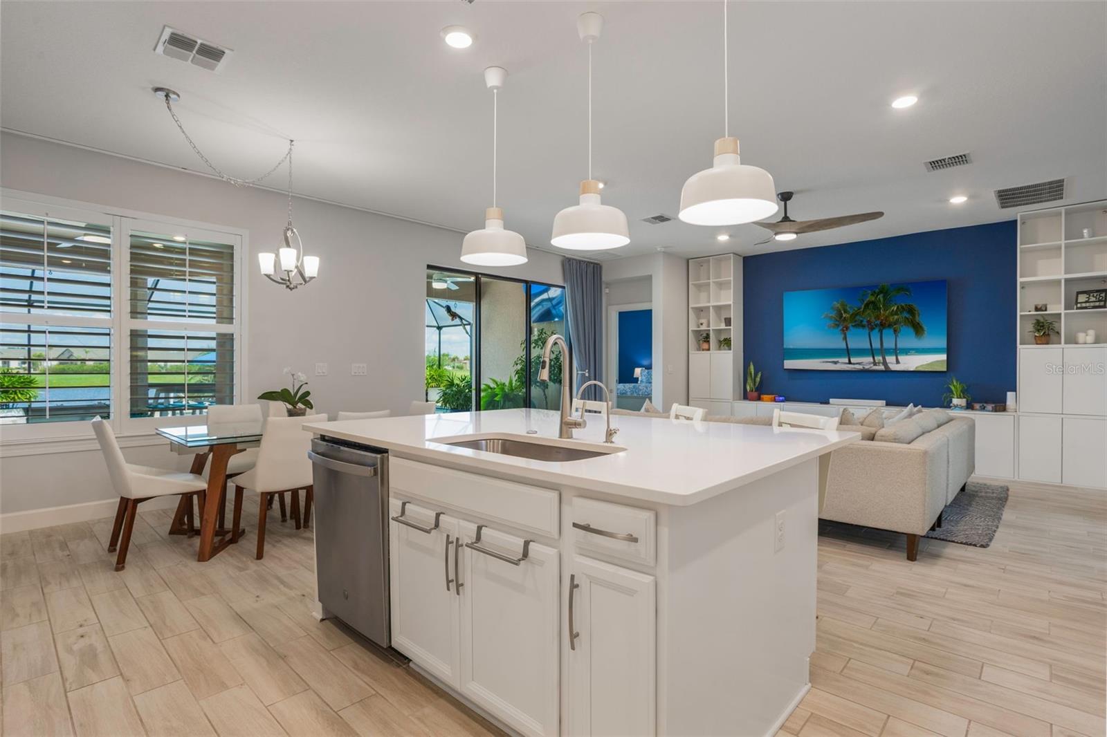 Image 11 of 58 For 636 San Augusto Drive