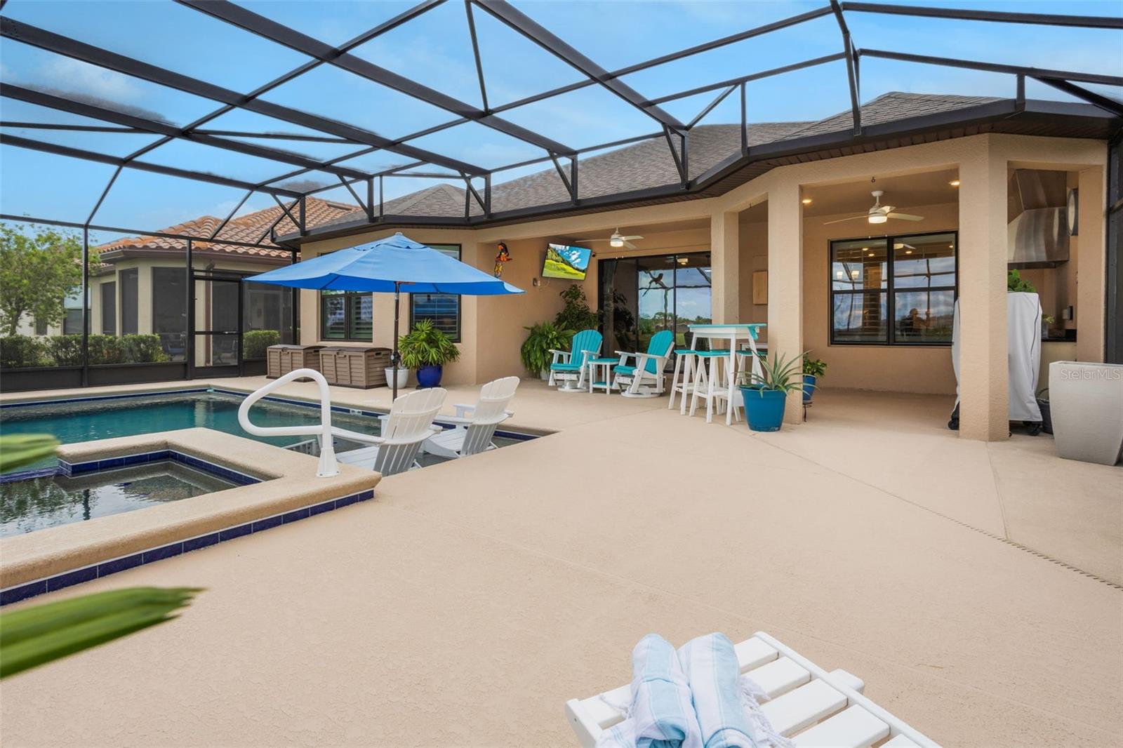 Image 18 of 58 For 636 San Augusto Drive