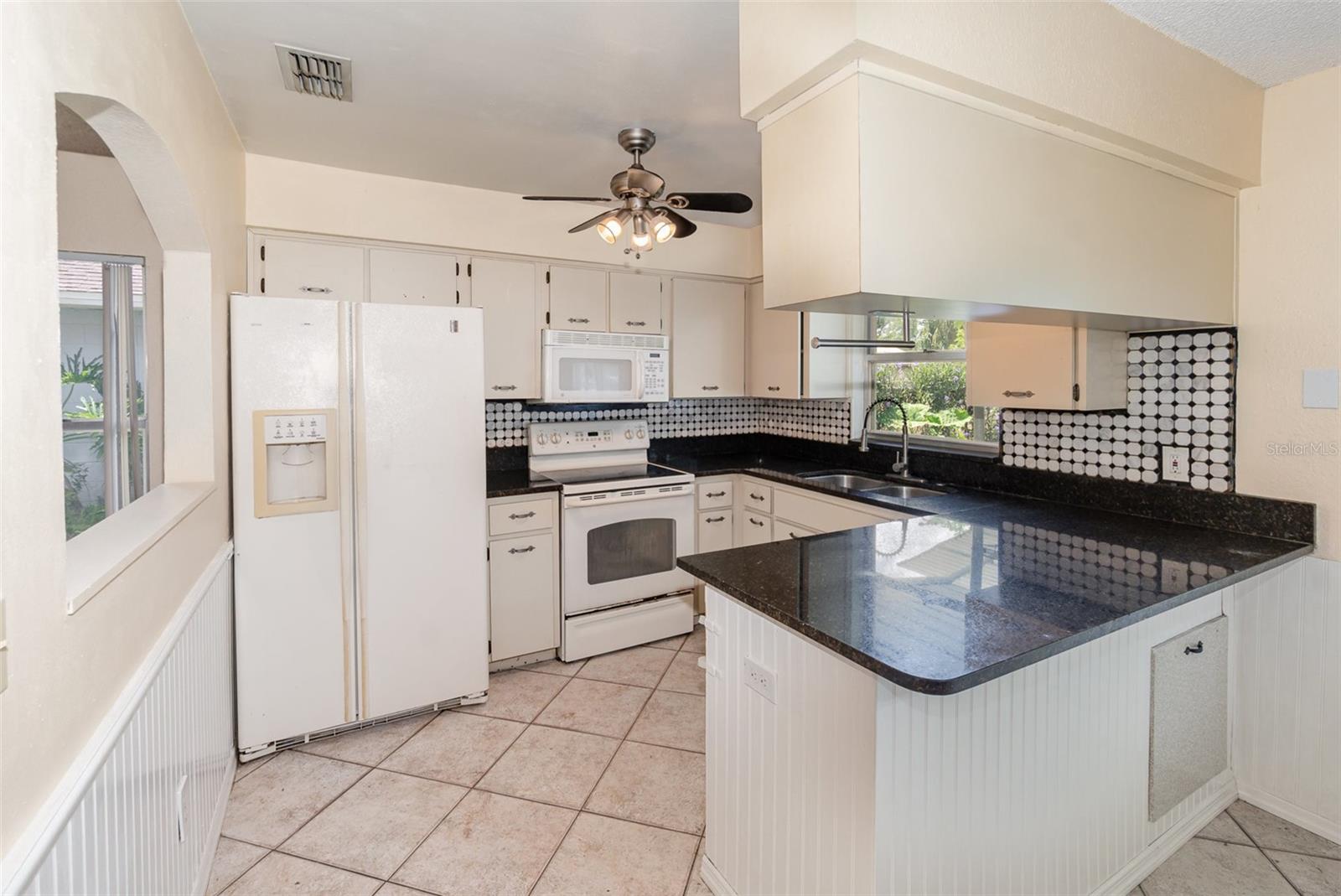 Image 6 of 30 For 916 Glendale Street