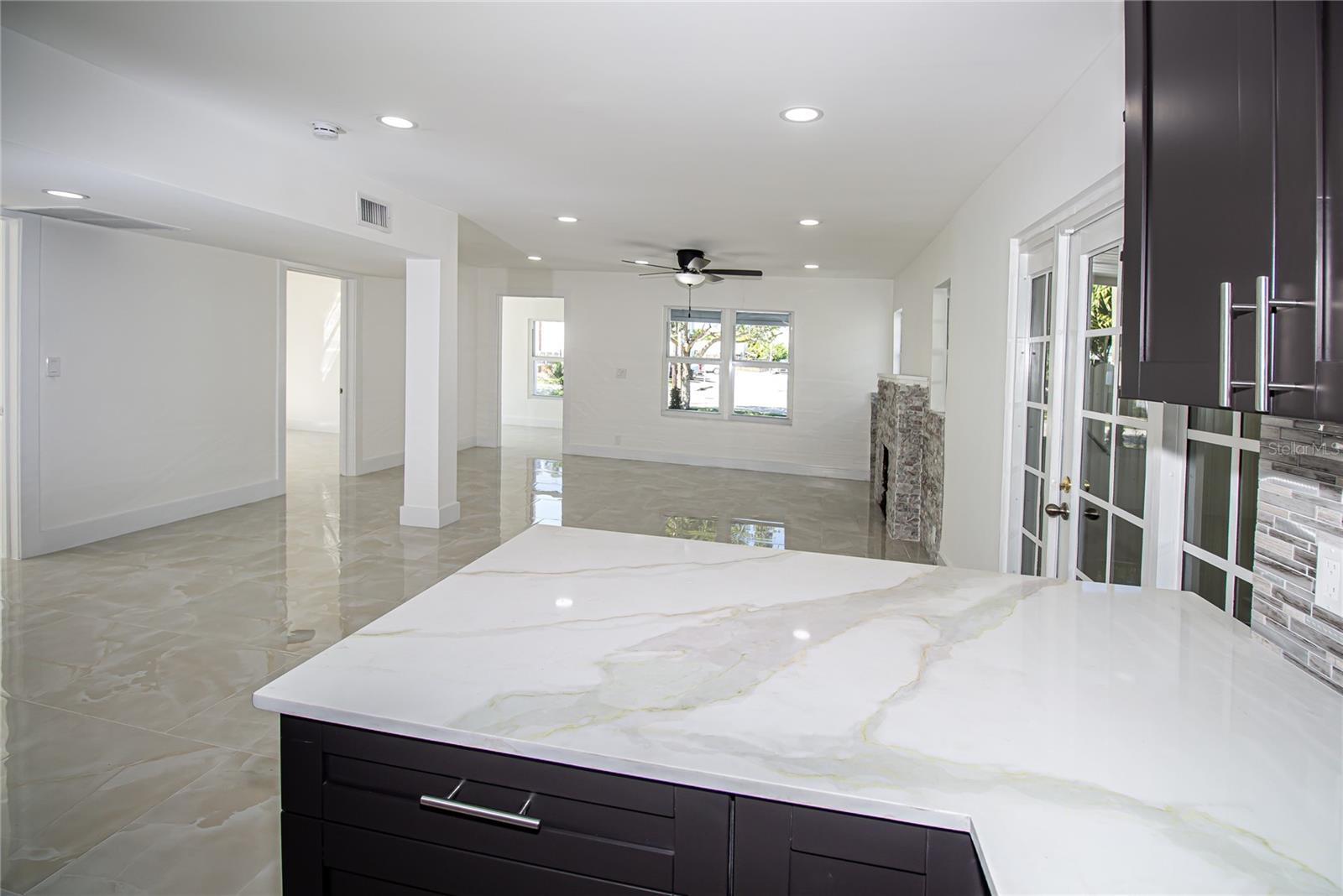 Image 11 of 62 For 4324 Garden Avenue