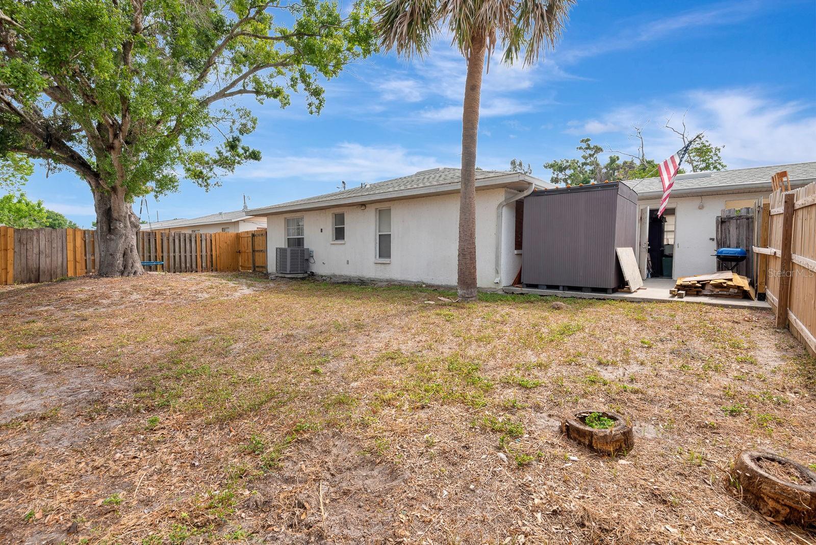 Listing photo id 8 for 6528- 6530 12th Street W