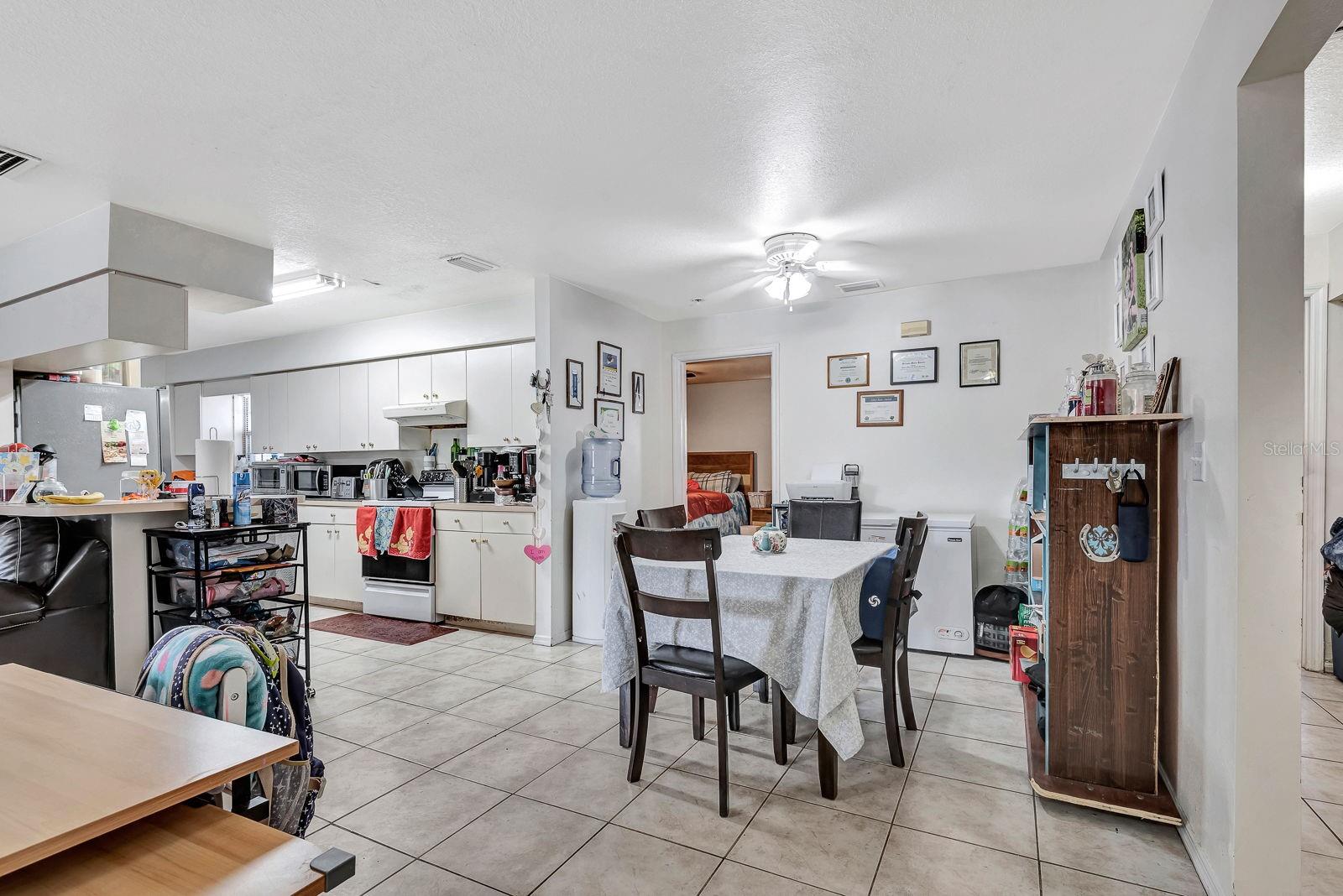 Listing photo id 9 for 6528- 6530 12th Street W