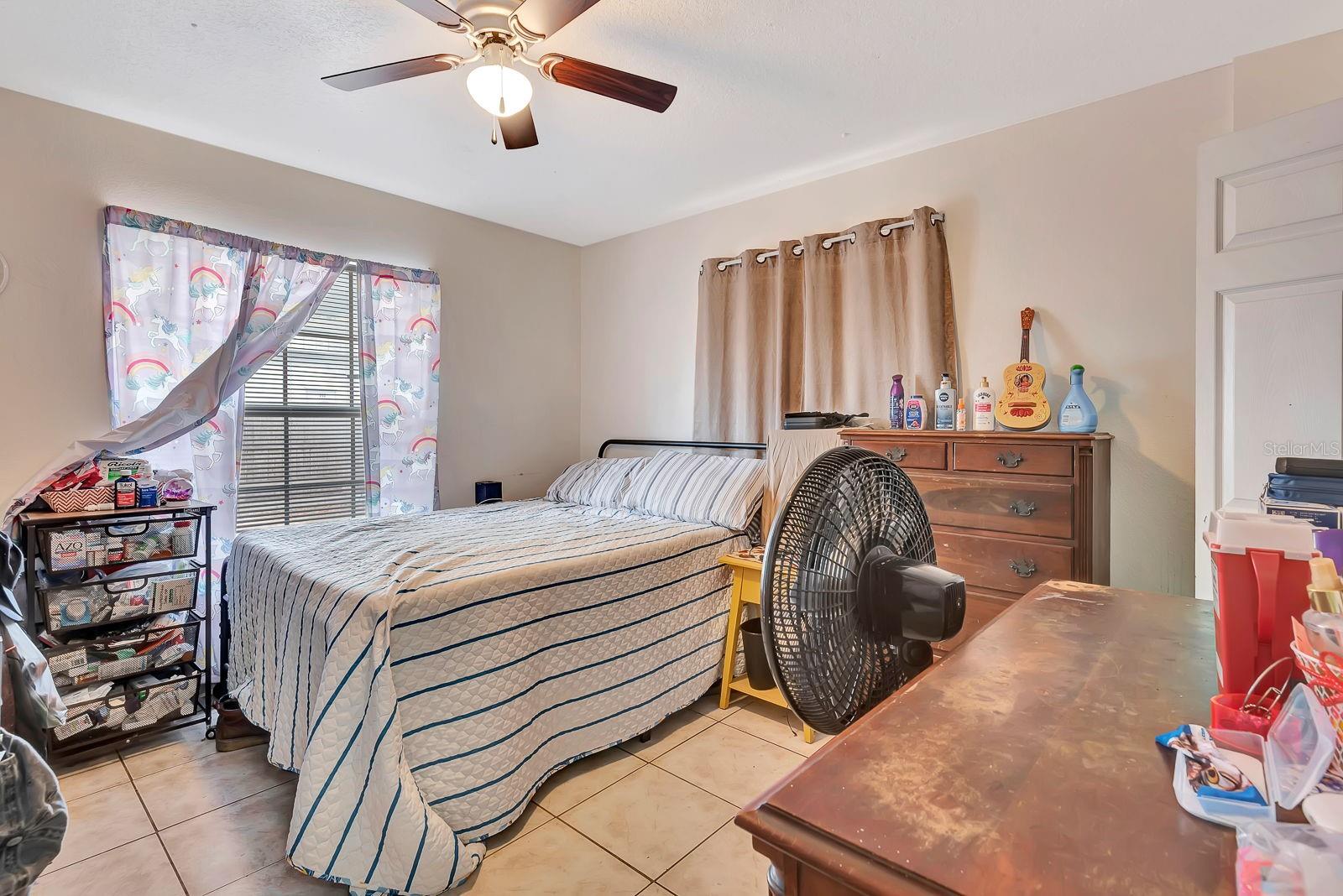Listing photo id 10 for 6528- 6530 12th Street W