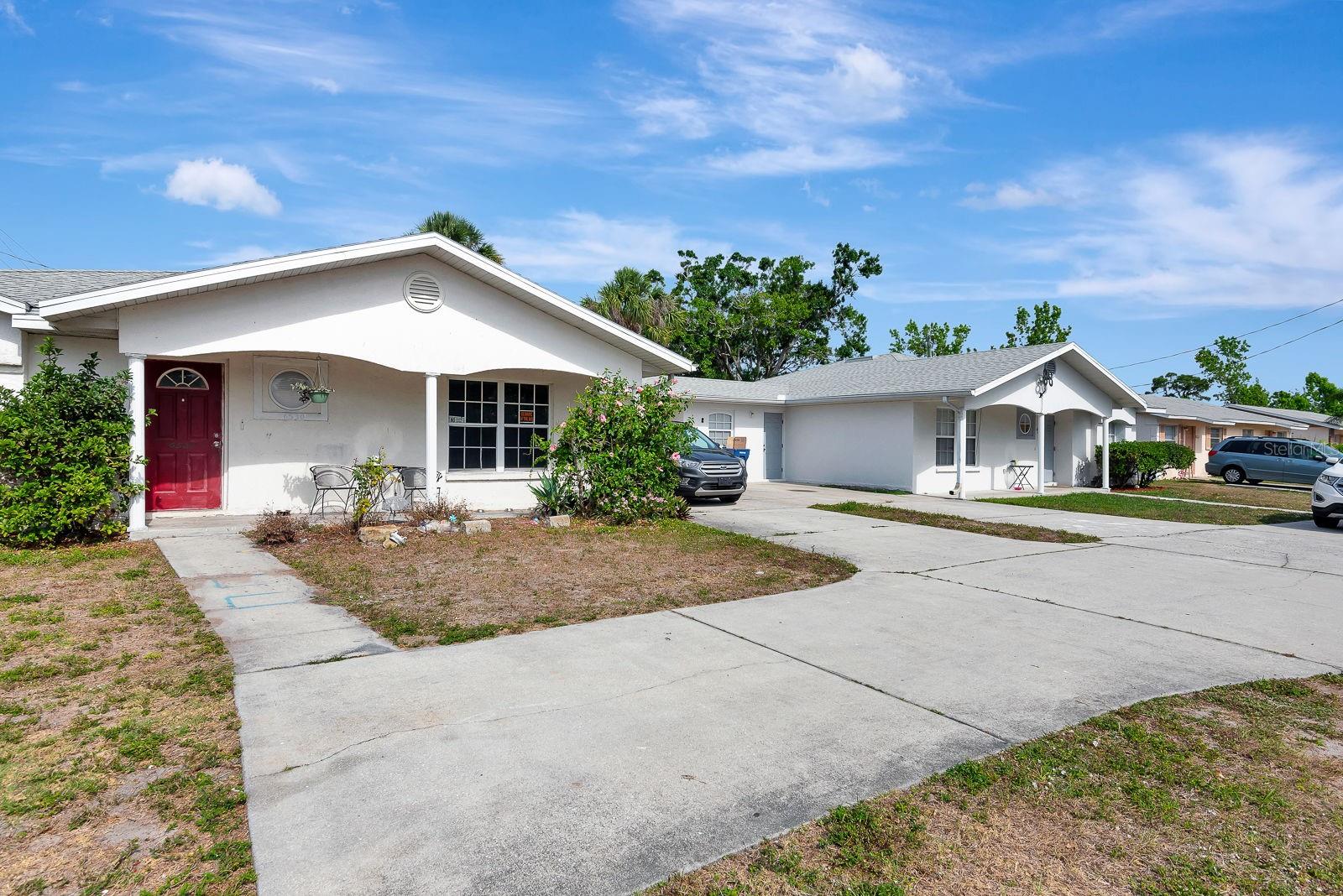Listing photo id 7 for 6528- 6530 12th Street W