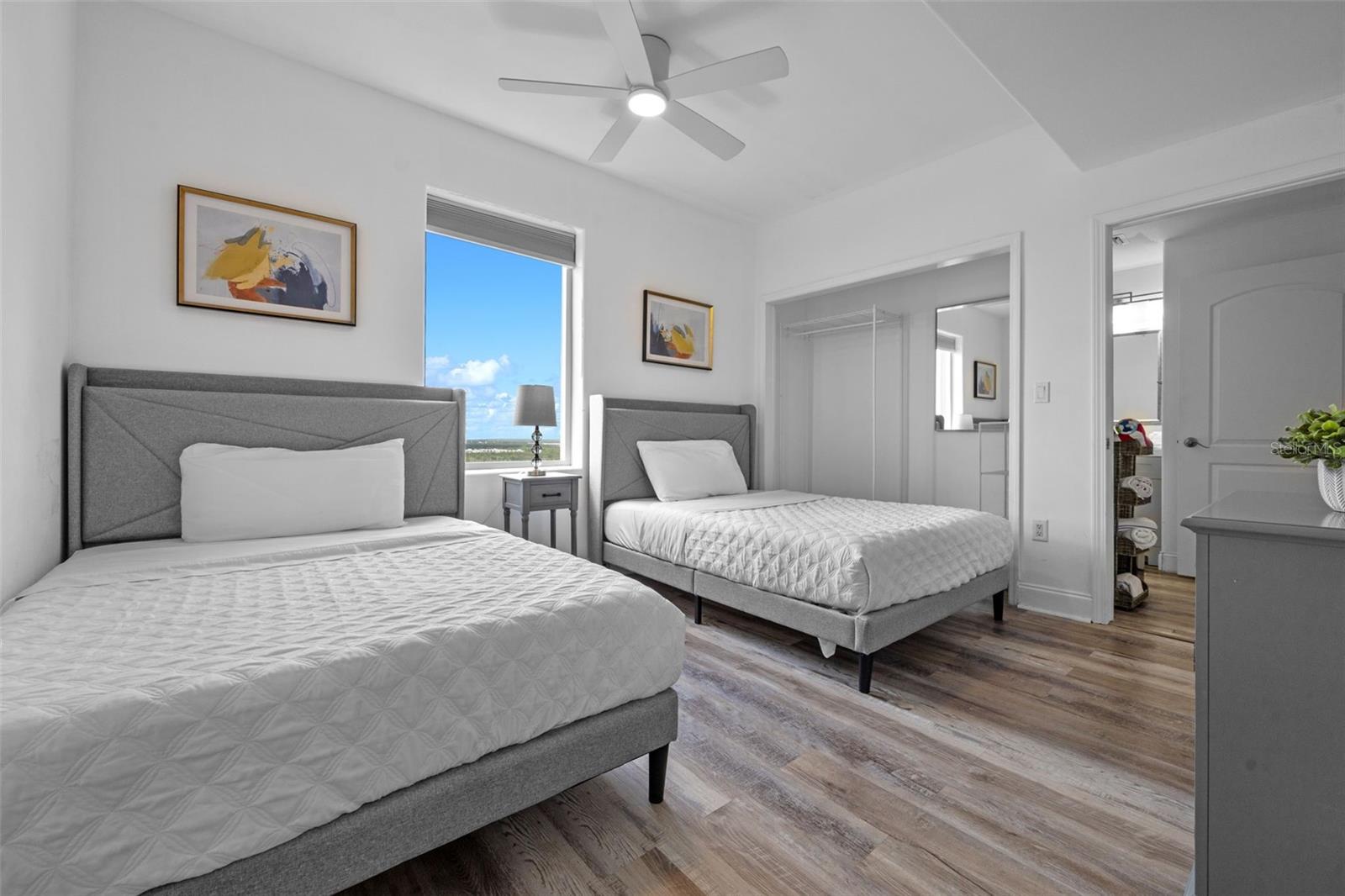 Image 24 of 45 For 13427 Blue Heron Beach Drive 1907