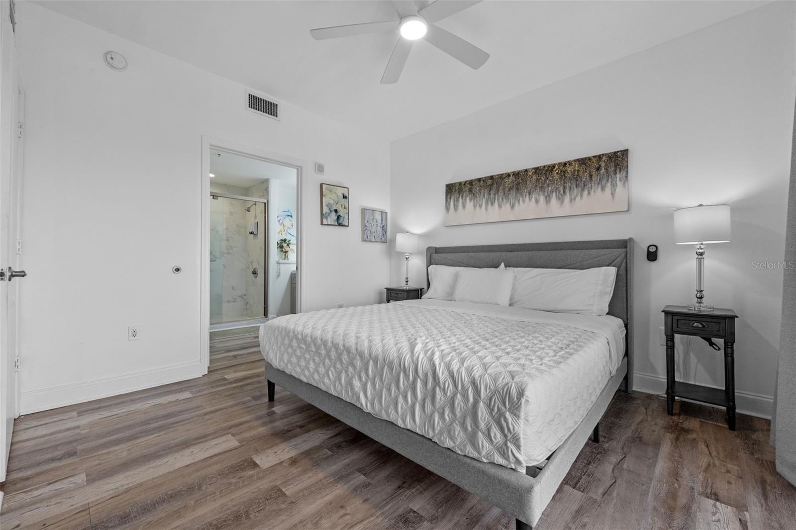 Image 33 of 45 For 13427 Blue Heron Beach Drive 1907