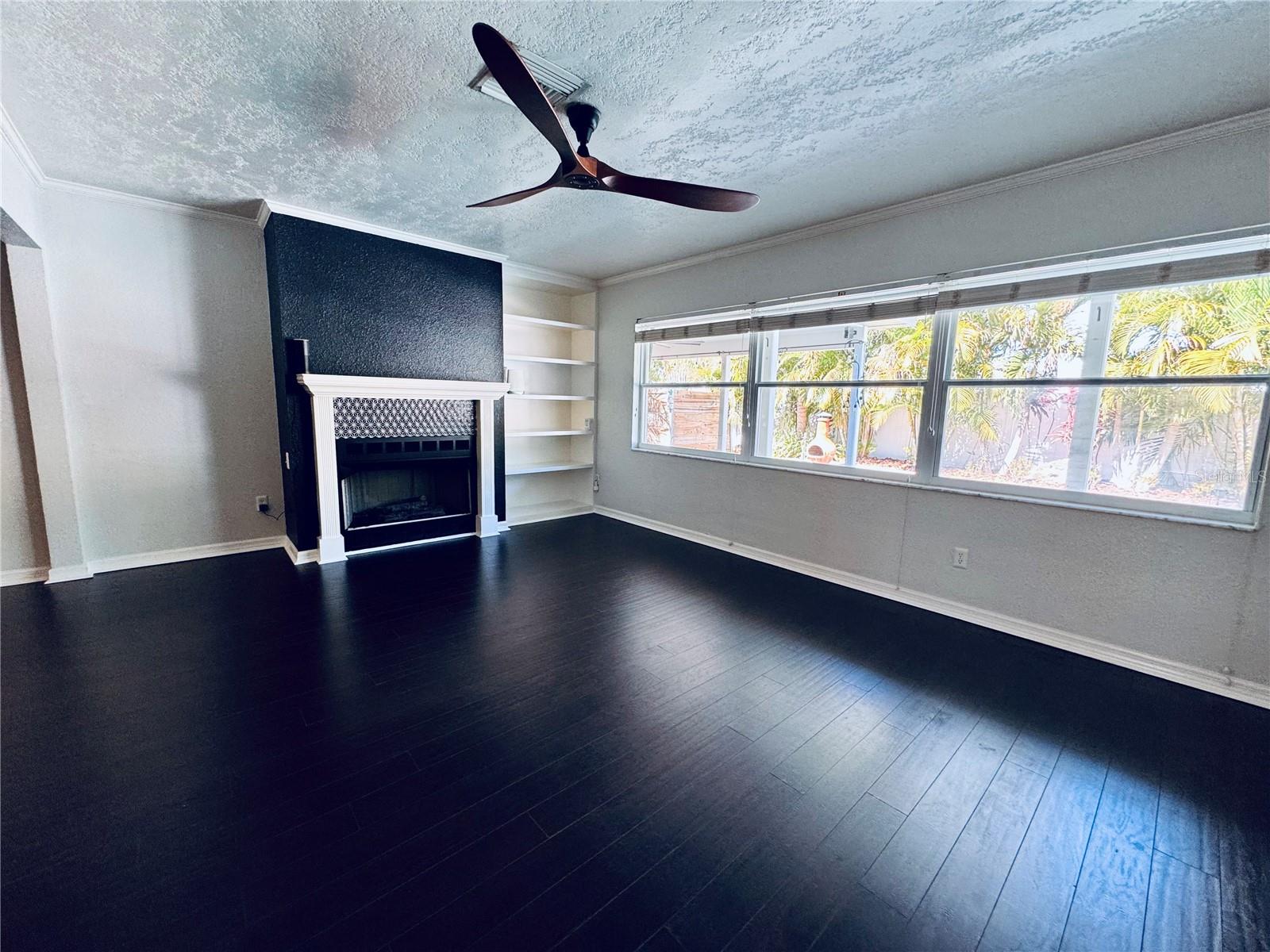 Image 4 of 23 For 4501 Elaine Place