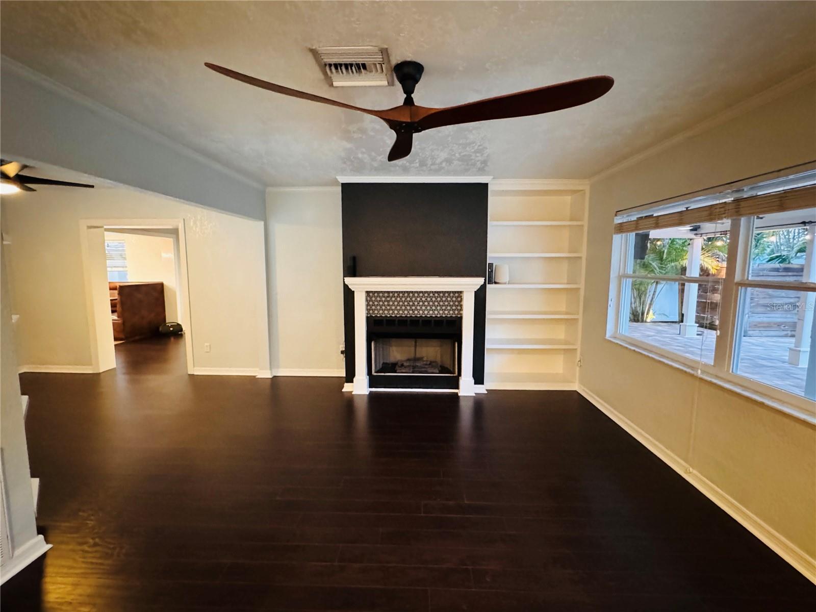 Image 5 of 23 For 4501 Elaine Place