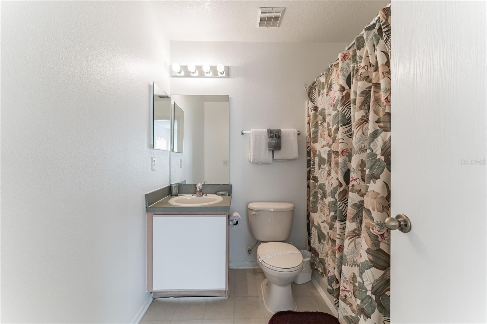Image 18 of 26 For 149 Emeraldview Avenue